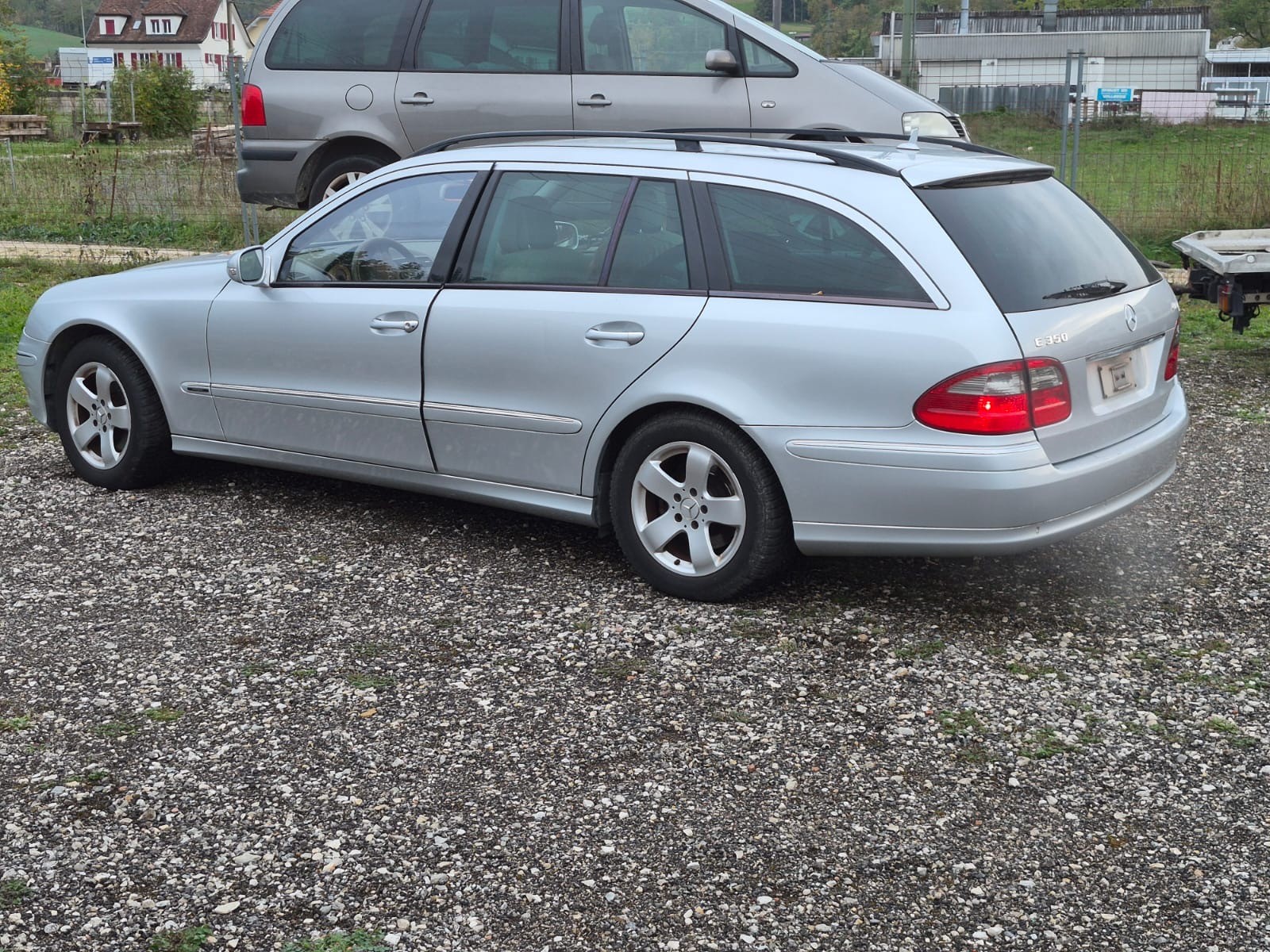 MERCEDES-BENZ E 350 Avantgarde 4Matic Automatic-image-2