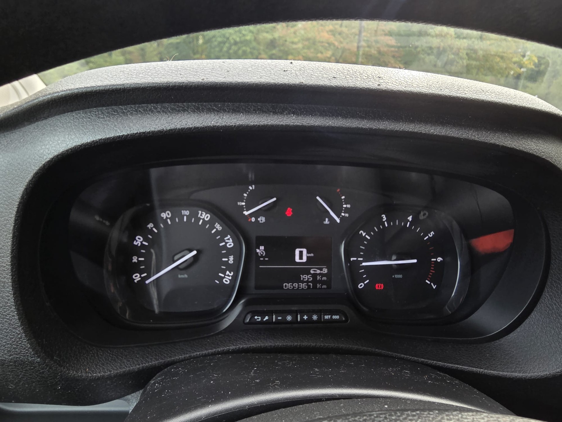 CITROEN Jumpy 1.6 BlueHDi 95-image-14