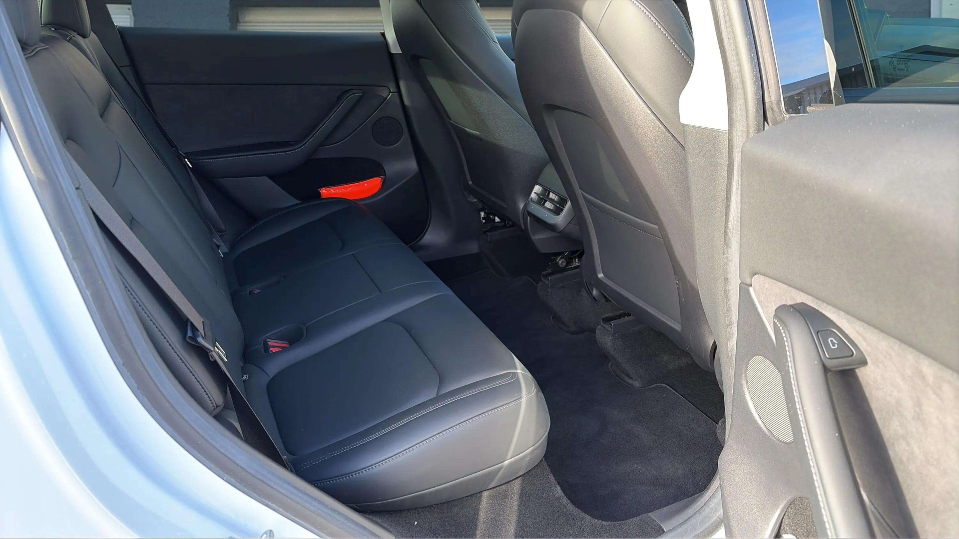 TESLA Model Y Long Range (AMD Ryzen) mit AHK-image-13