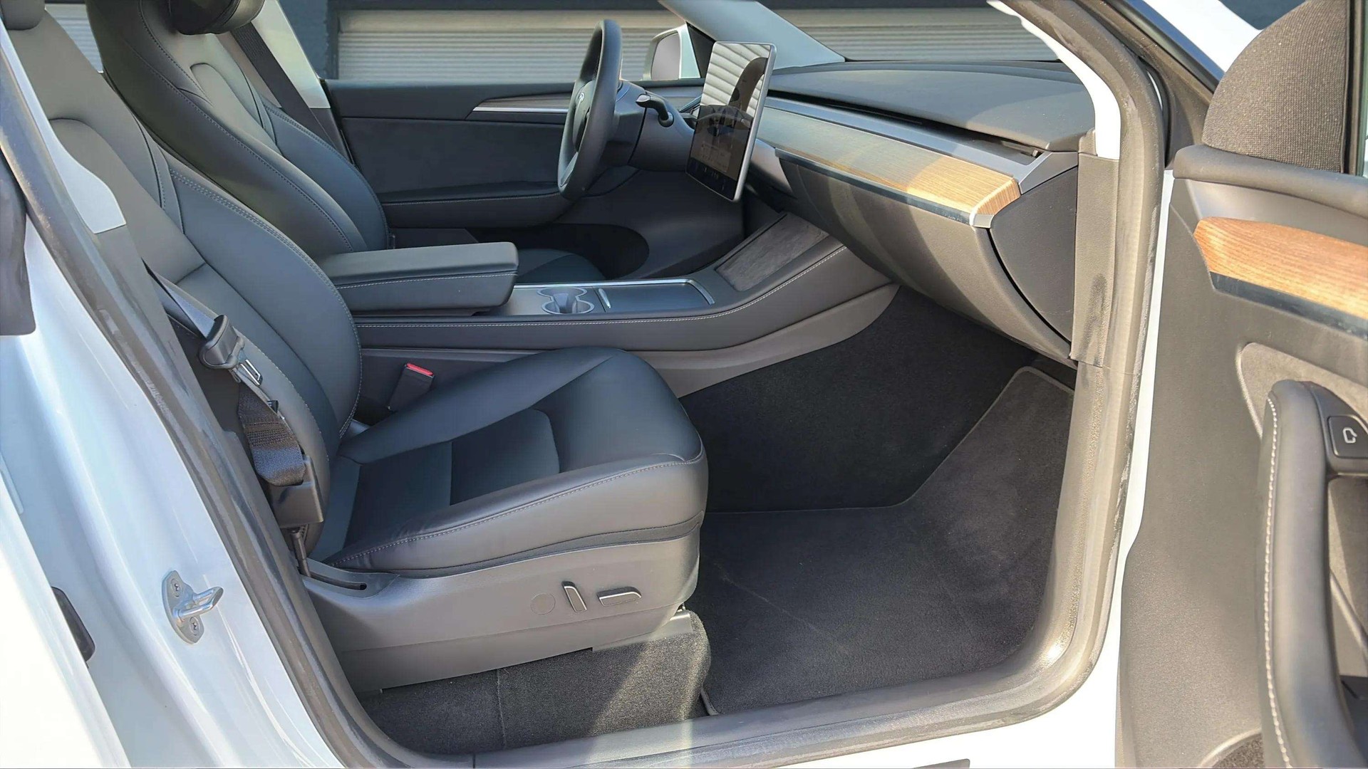 TESLA Model Y Long Range (AMD Ryzen) mit AHK-image-11