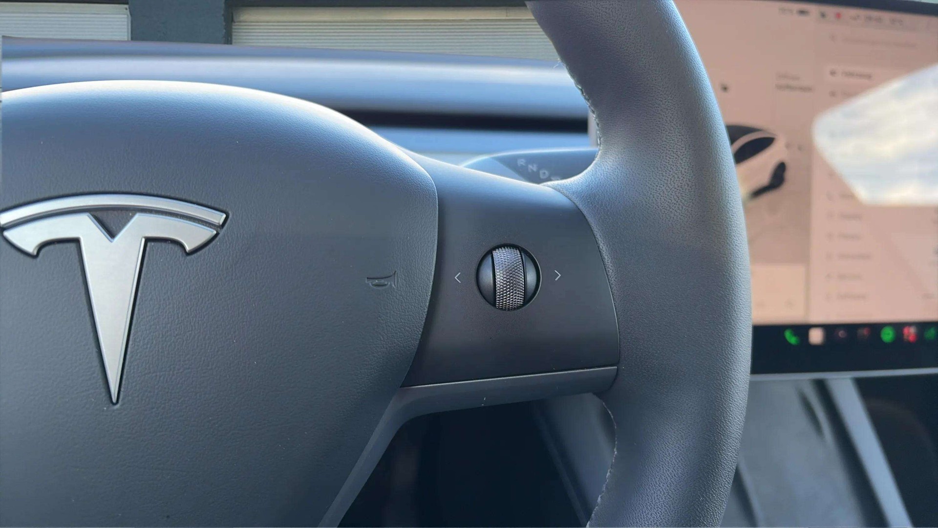 TESLA Model Y Long Range (AMD Ryzen) mit AHK-image-21