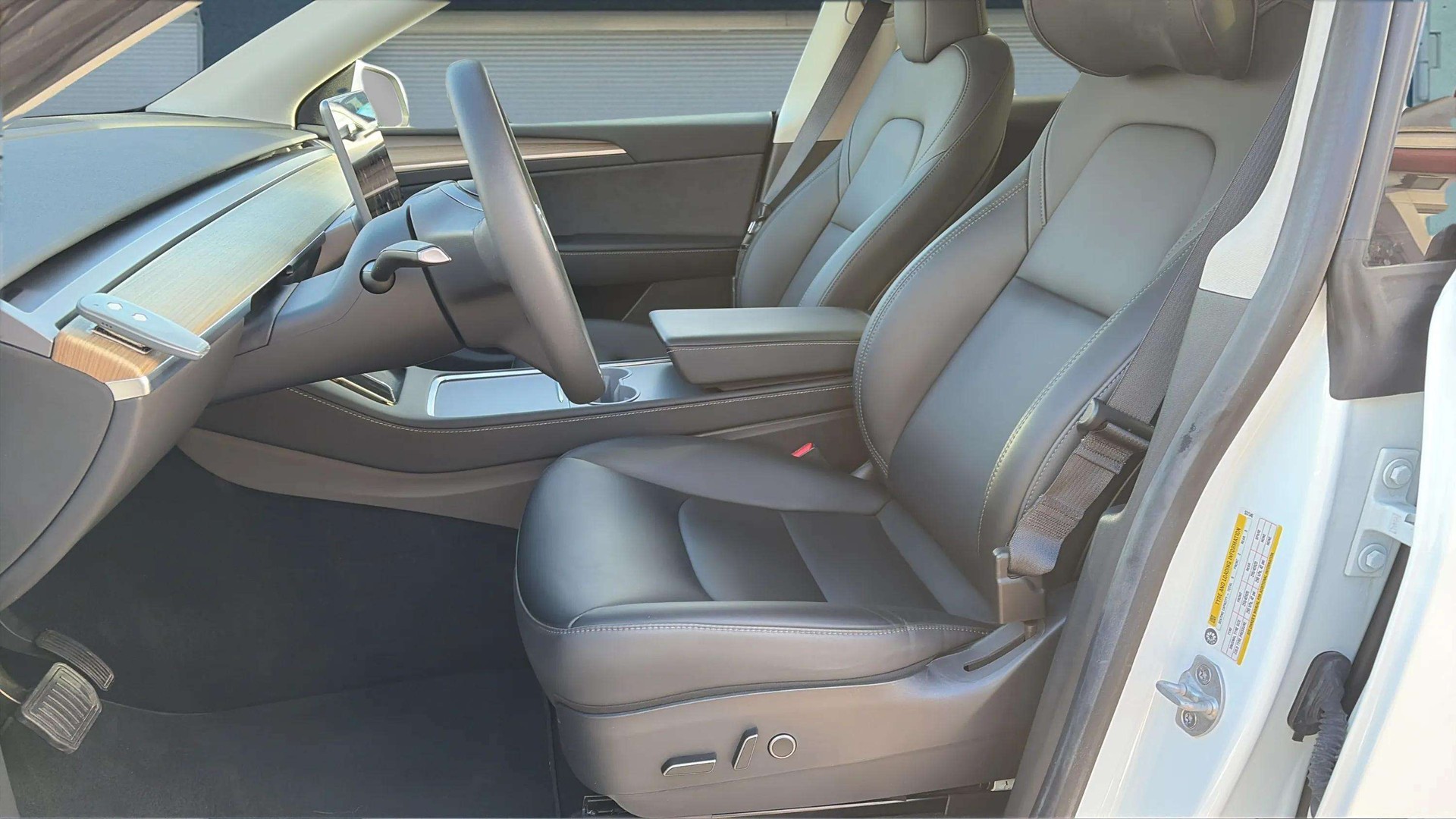 TESLA Model Y Long Range (AMD Ryzen) mit AHK-image-10