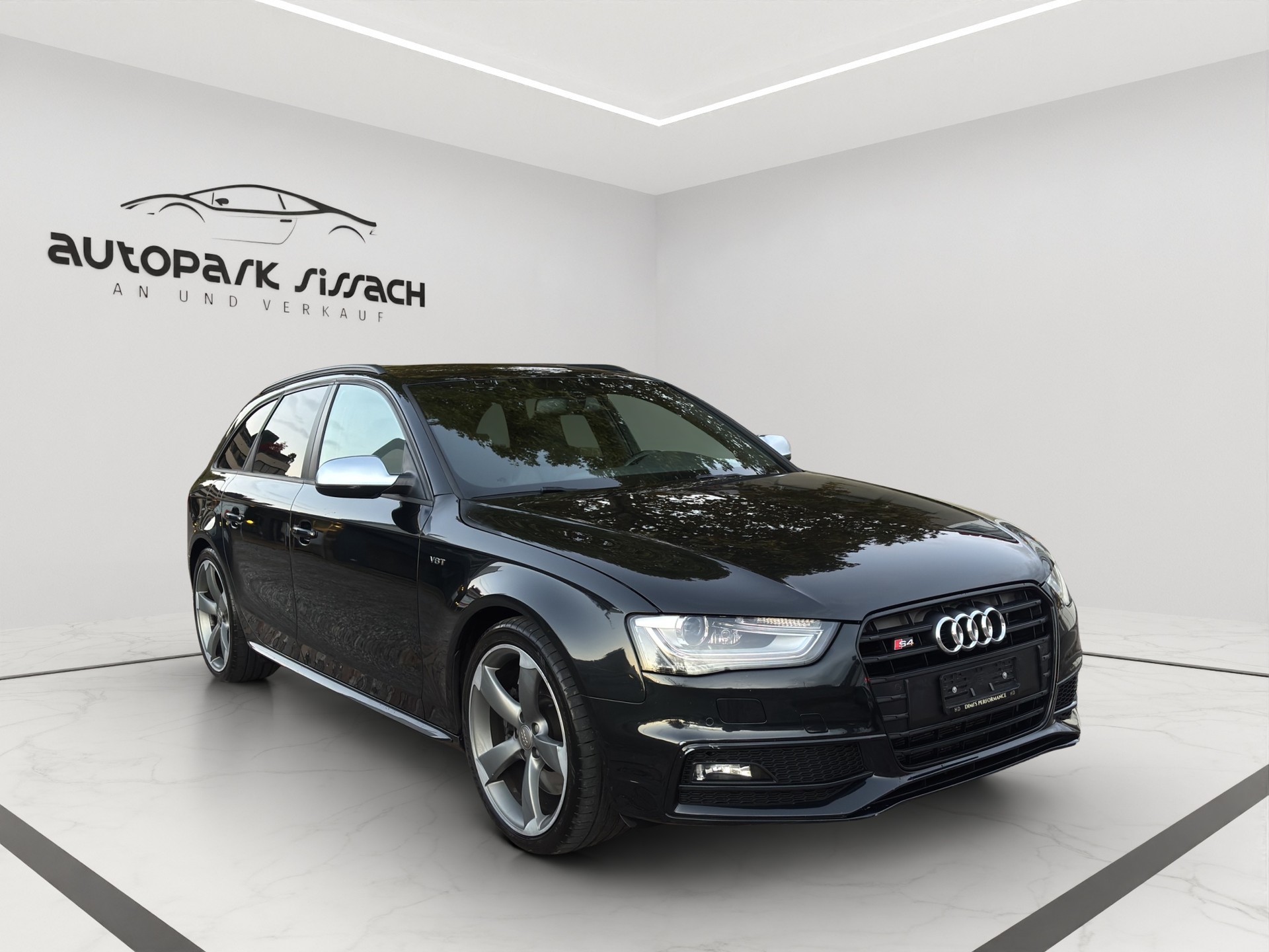 AUDI S4 Avant 3.0 TFSI quattro S-tronic-image-2