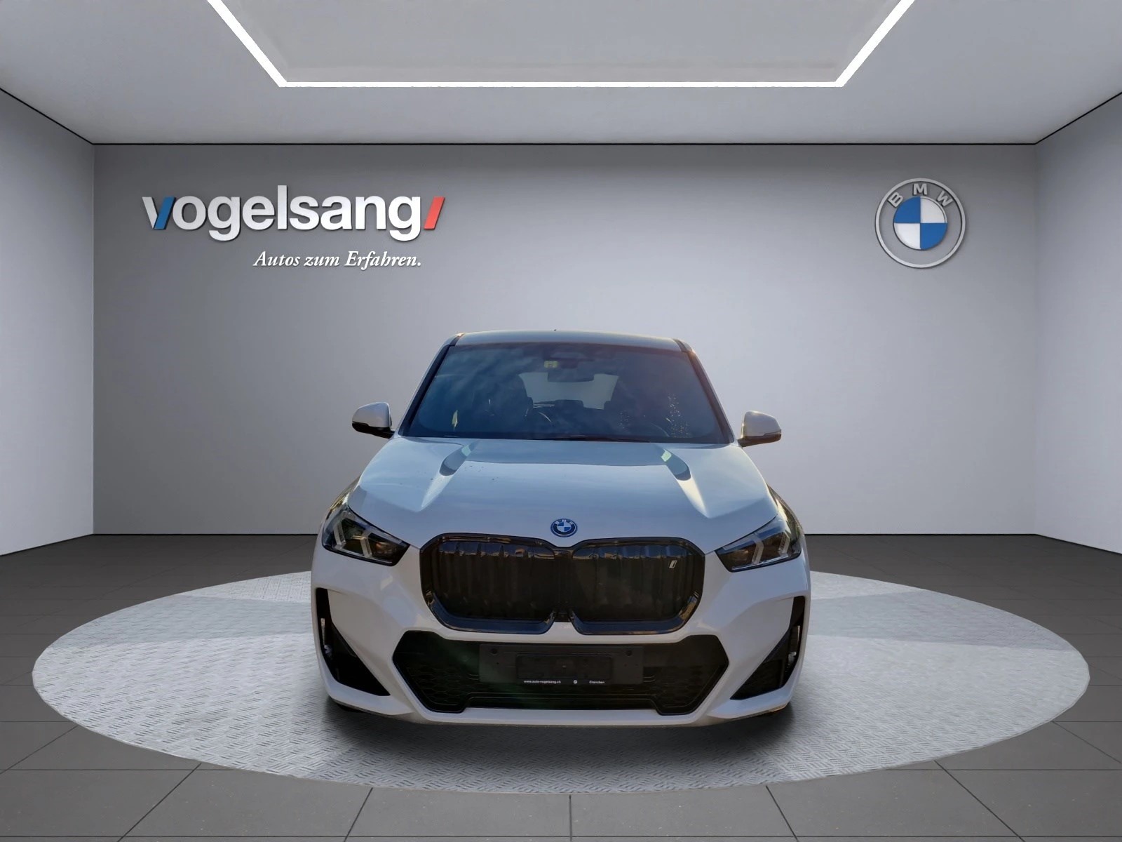 BMW iX1 xDrive 30 M Sport-image-7