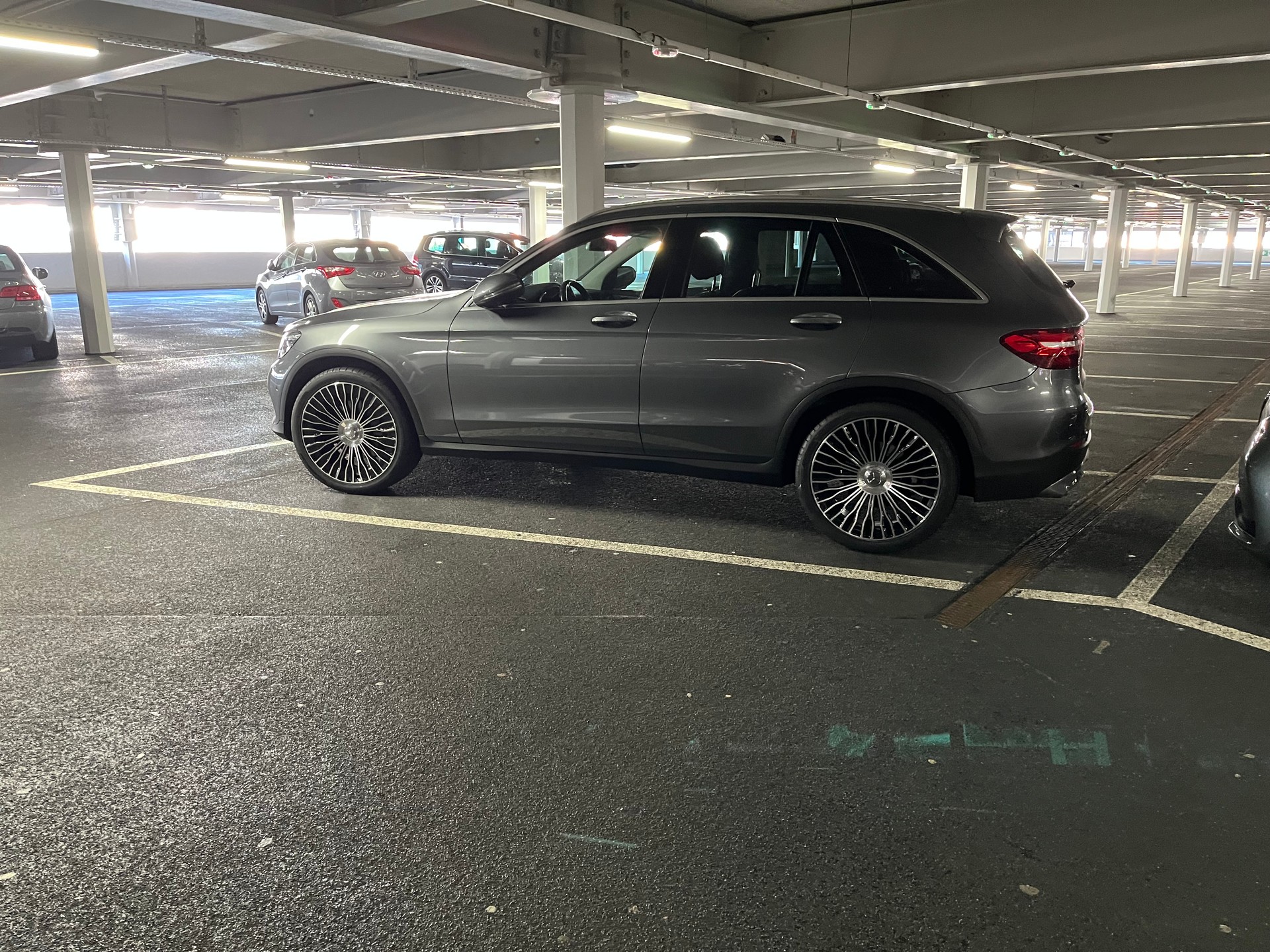 MERCEDES-BENZ GLC 250 d 4Matic 9G-Tronic-image-2