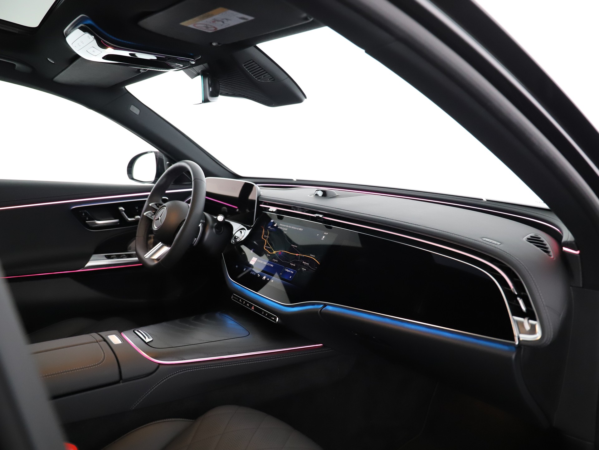 MERCEDES-BENZ E 400 e 4Matic 9G-Tronic-image-11
