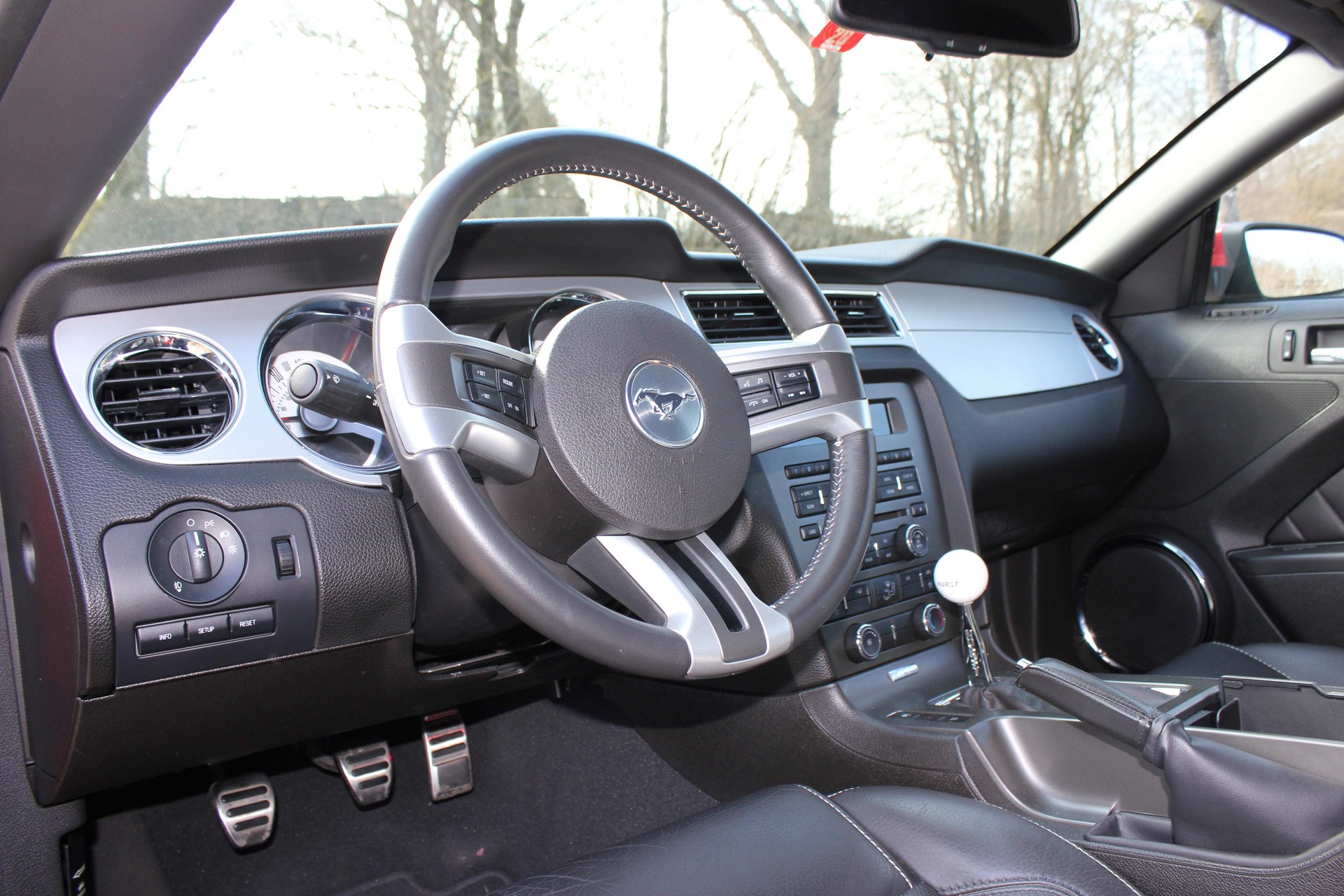 FORD GT-image-4
