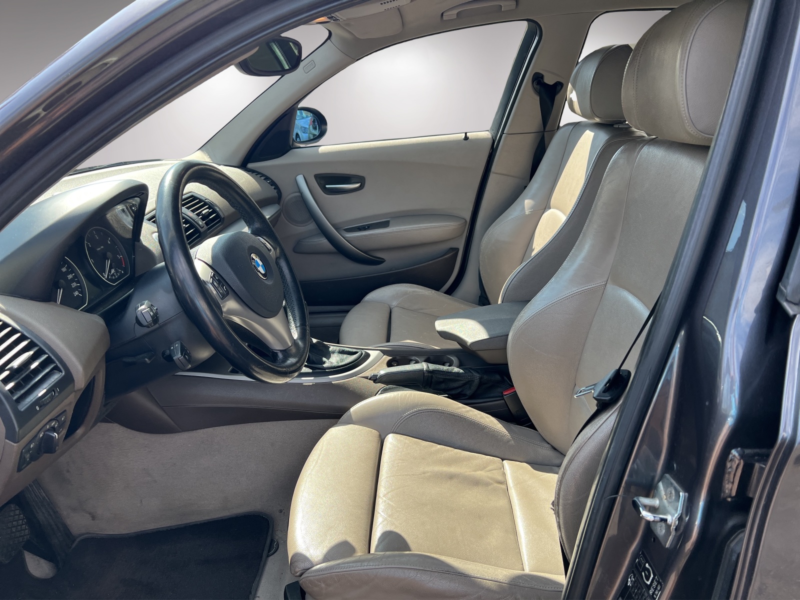 BMW 120d A-image-11