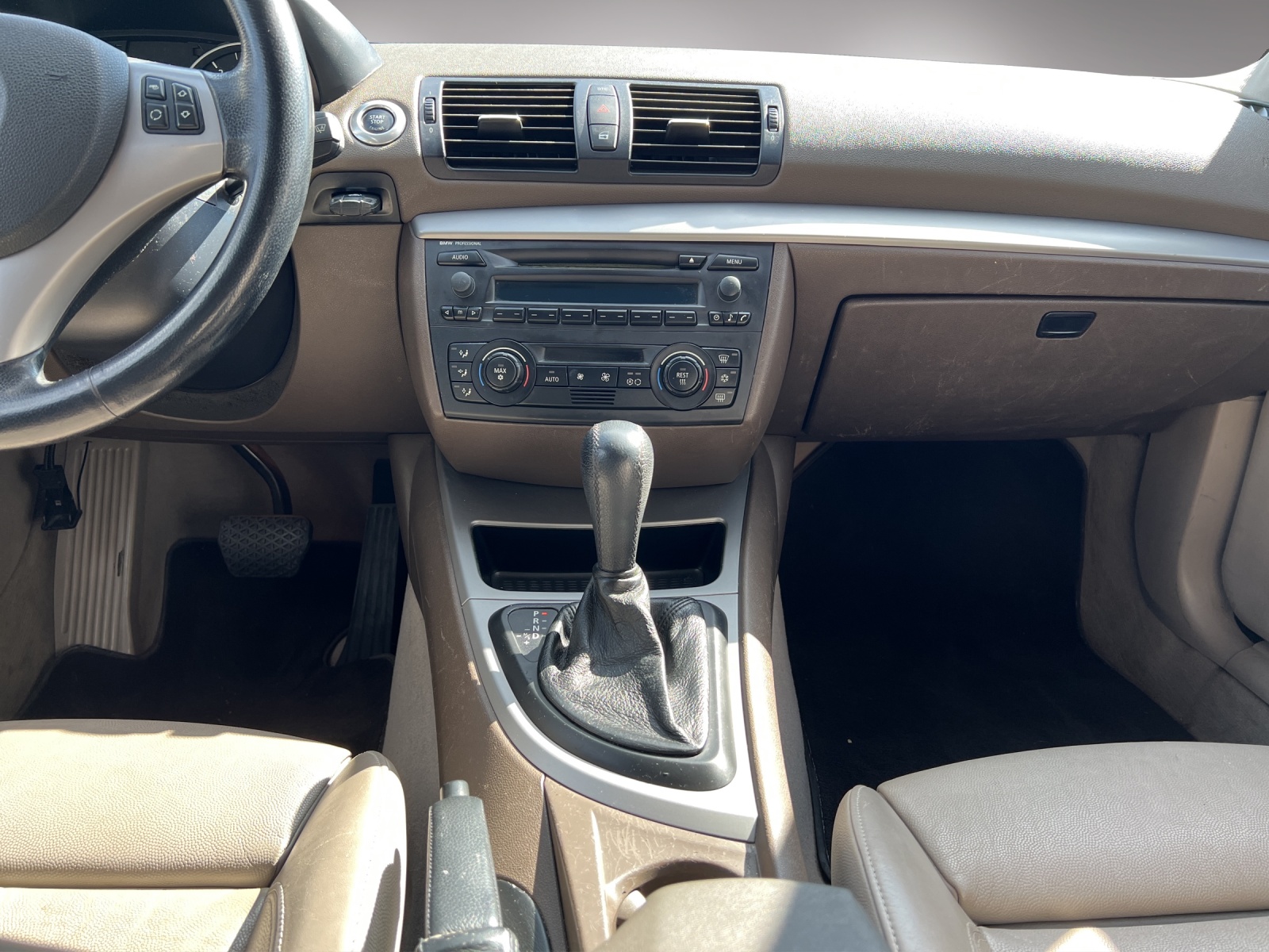 BMW 120d A-image-10