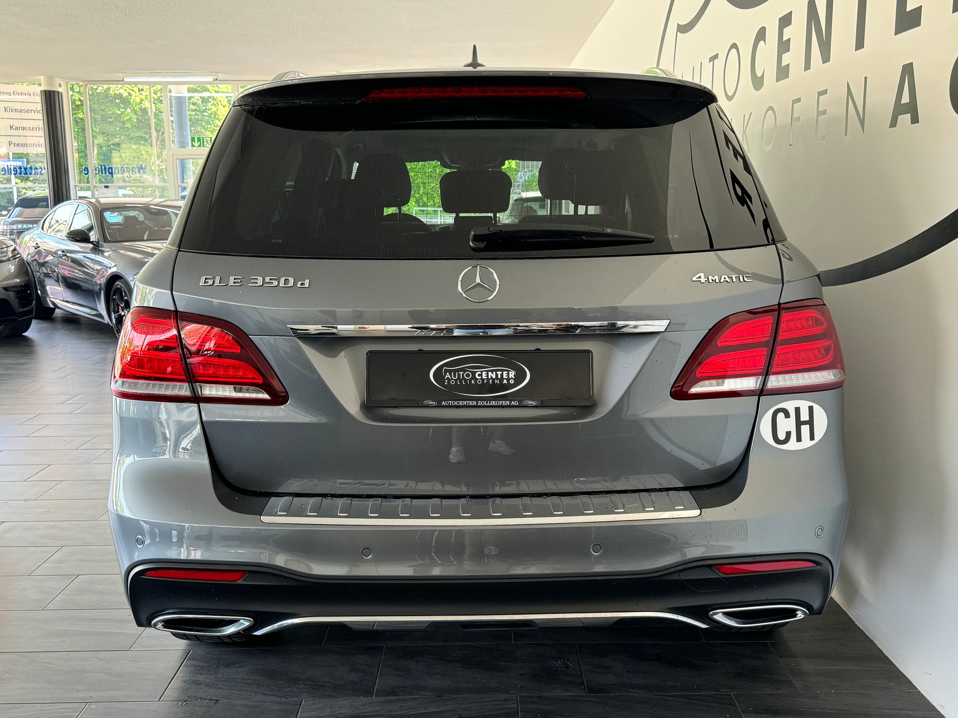 MERCEDES-BENZ AMG-Line GLE 350 d Executive 4Matic 9G-Tronic-image-5