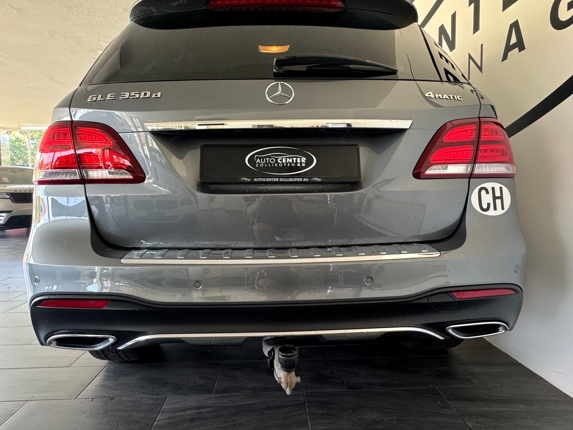 MERCEDES-BENZ AMG-Line GLE 350 d Executive 4Matic 9G-Tronic-image-6