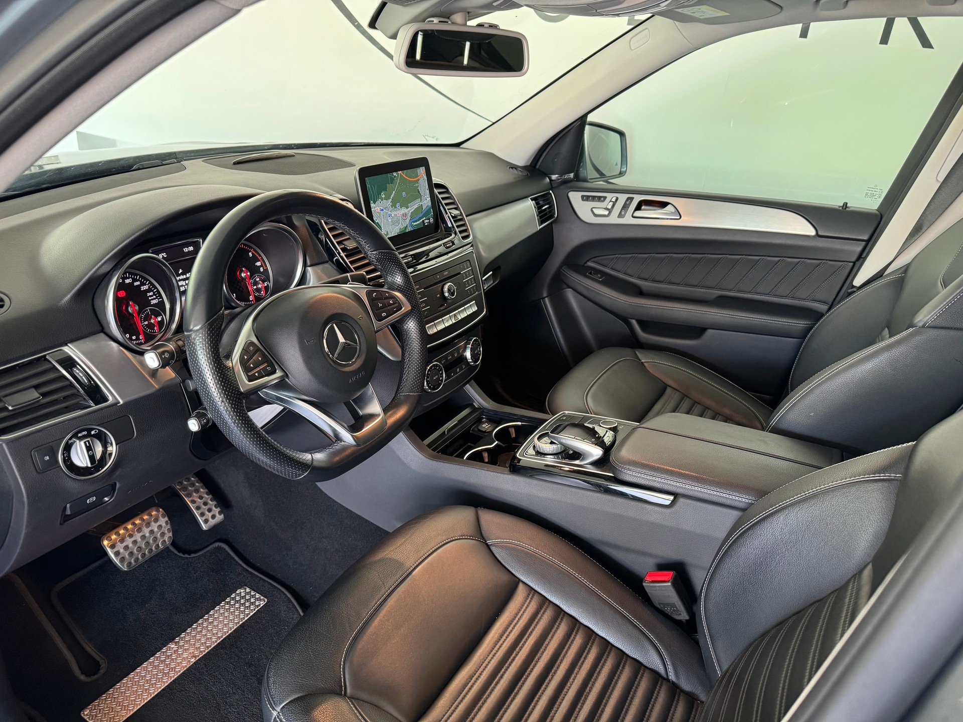 MERCEDES-BENZ AMG-Line GLE 350 d Executive 4Matic 9G-Tronic-image-7