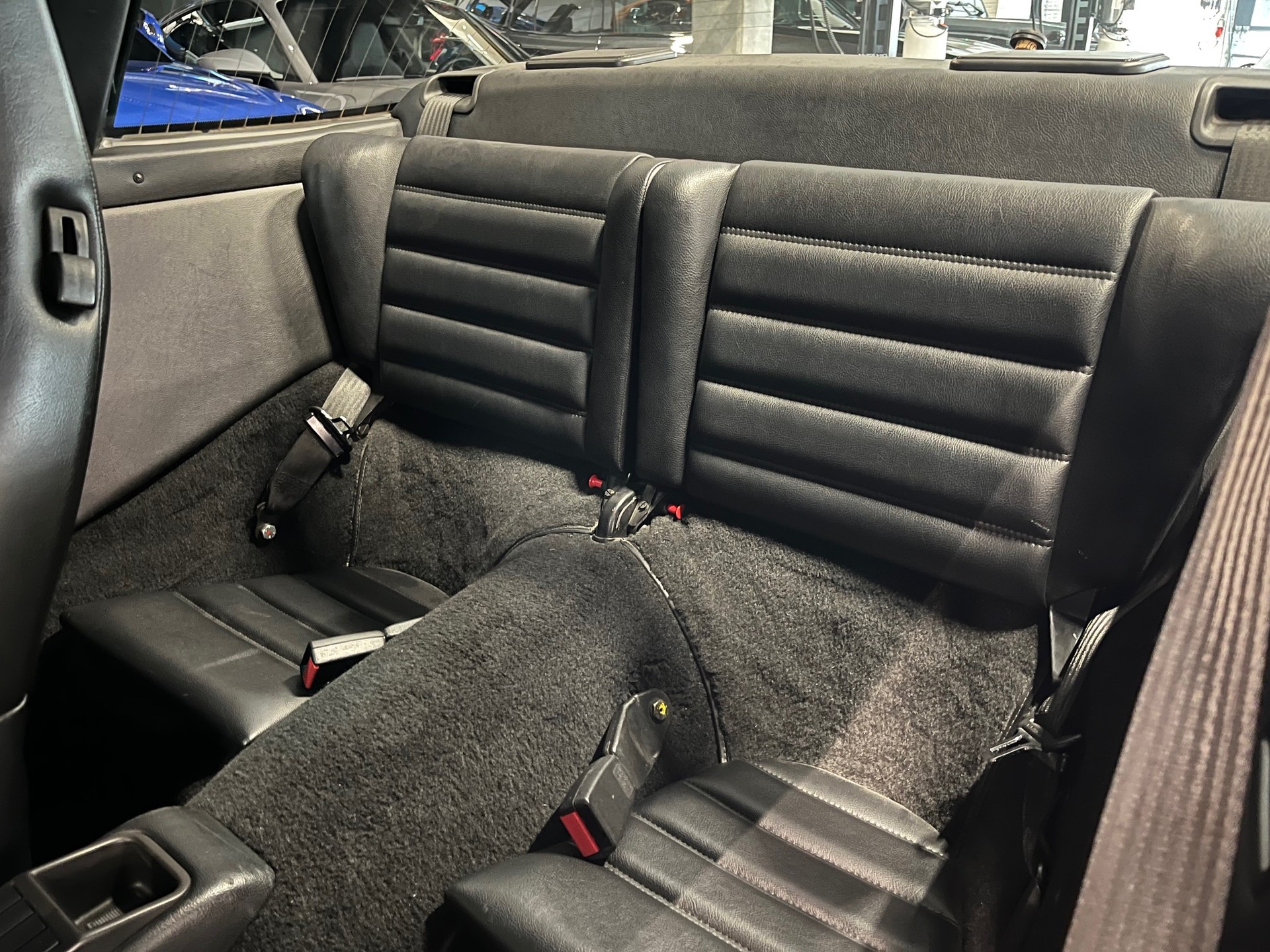 PORSCHE 911 Carrera 2 Targa-image-10