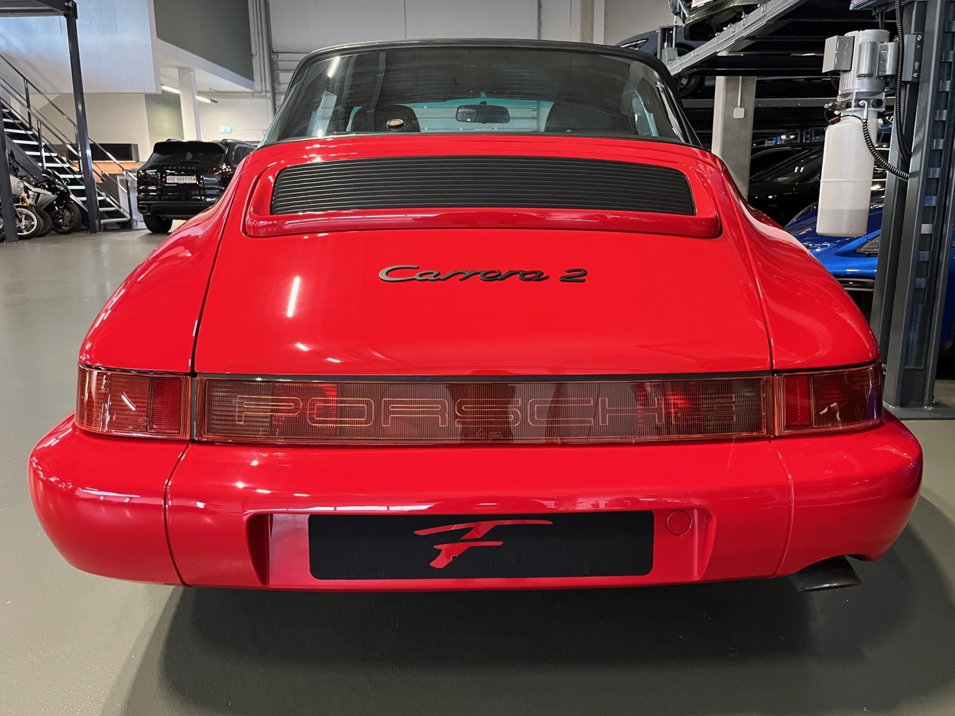 PORSCHE 911 Carrera 2 Targa-image-3