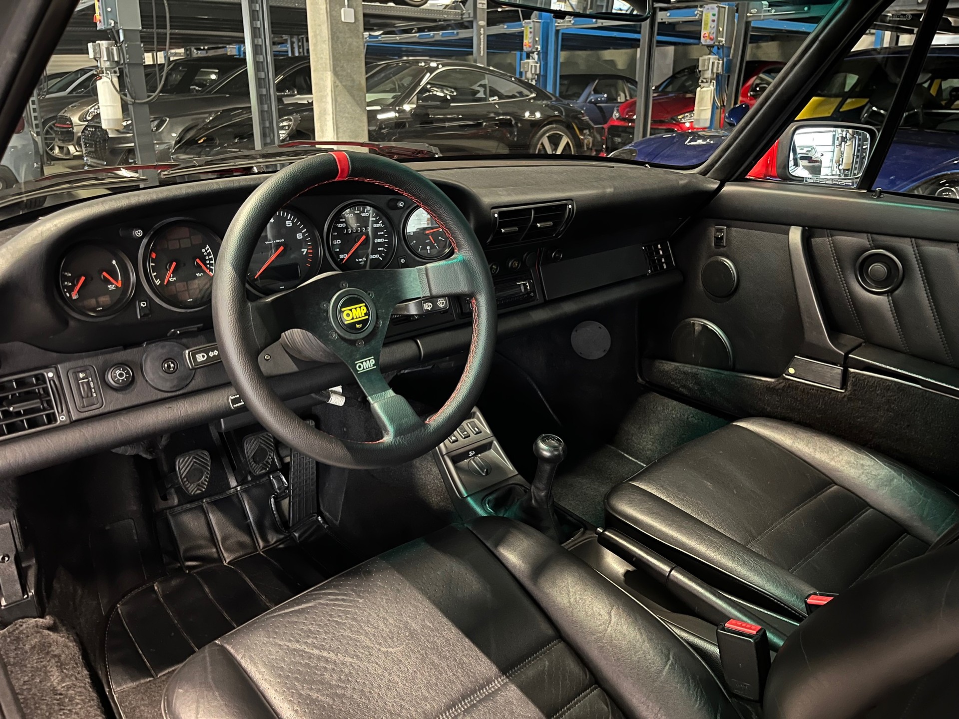 PORSCHE 911 Carrera 2 Targa-image-9