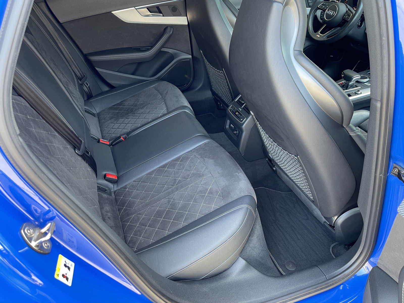 AUDI RS4 Avant 2.9 TFSI quattro tiptronic-image-17
