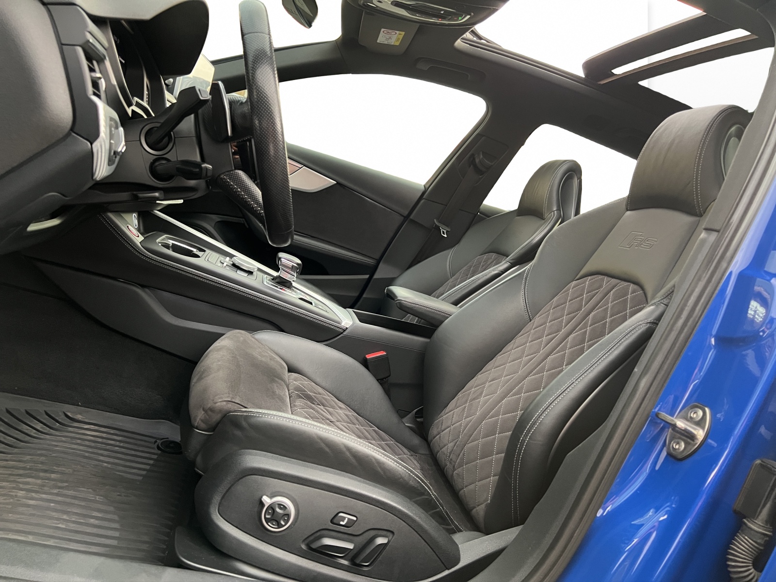 AUDI RS4 Avant 2.9 TFSI quattro tiptronic-image-9