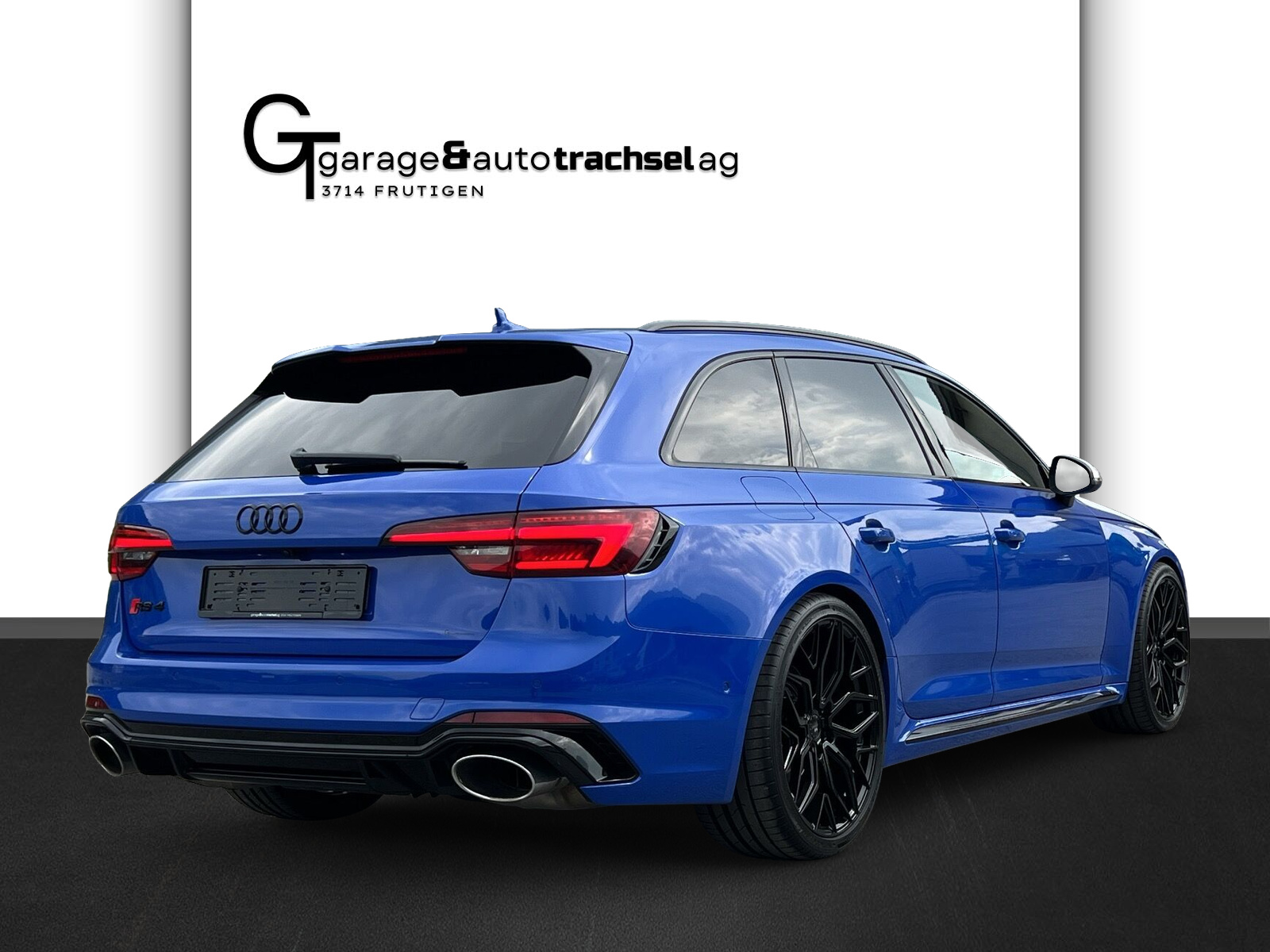 AUDI RS4 Avant 2.9 TFSI quattro tiptronic-image-4
