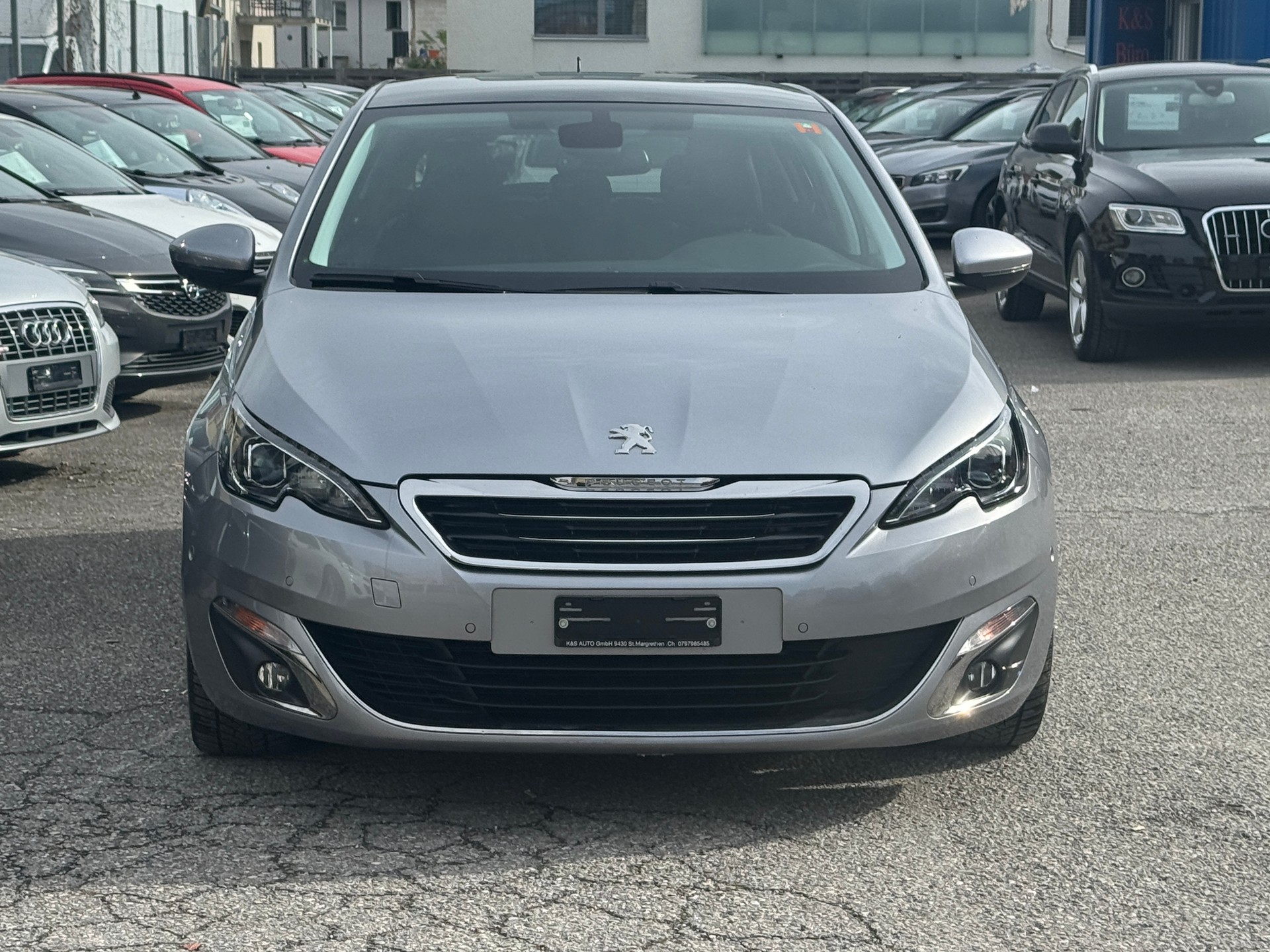 PEUGEOT 308 1.2 THP Féline Automatic-image-3