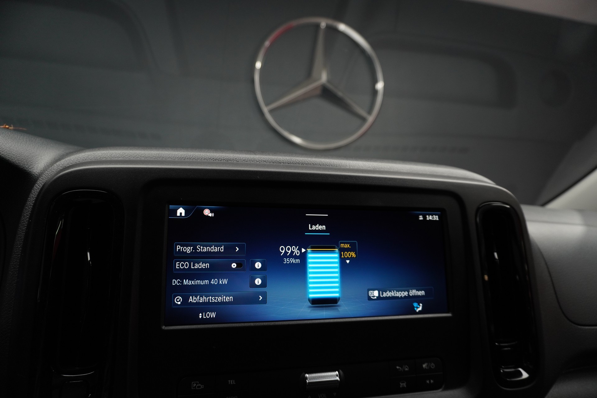 MERCEDES-BENZ eVito 129 KA 3200mm L WORKER-image-8