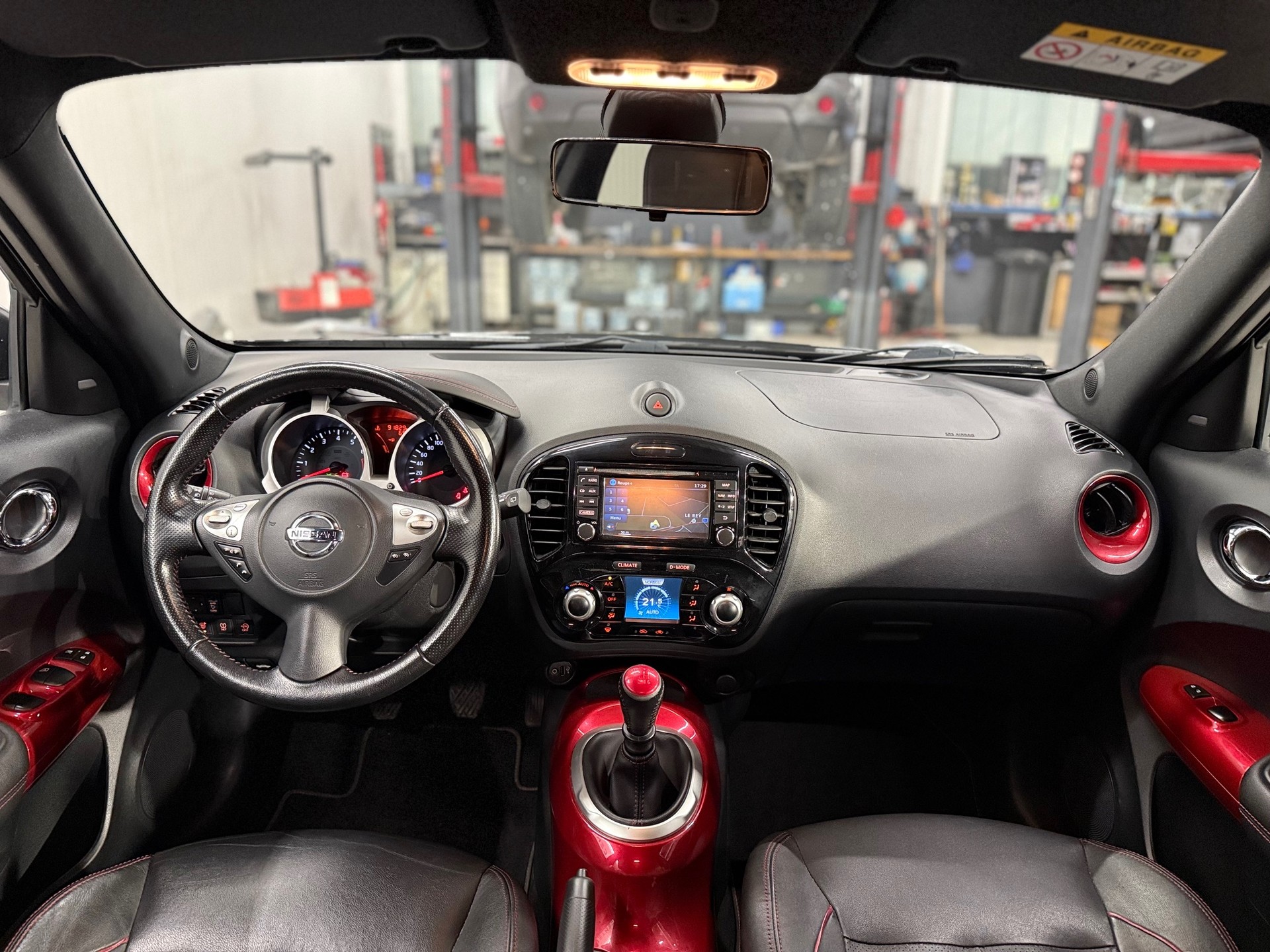 NISSAN Juke 1.6 DIG-T tekna-image-10