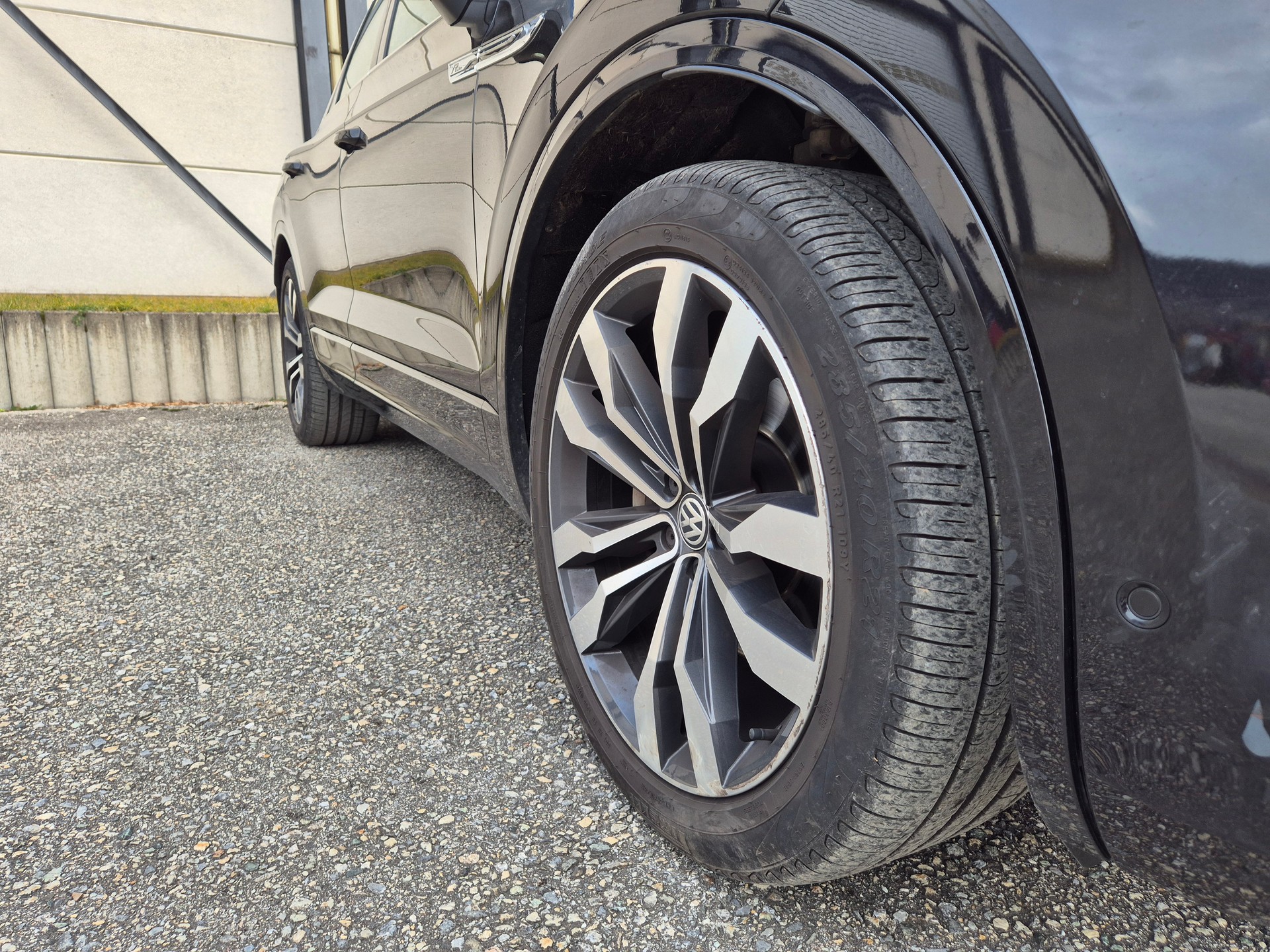 VW Touareg 3.0 TDI R Line Tiptronic-image-5