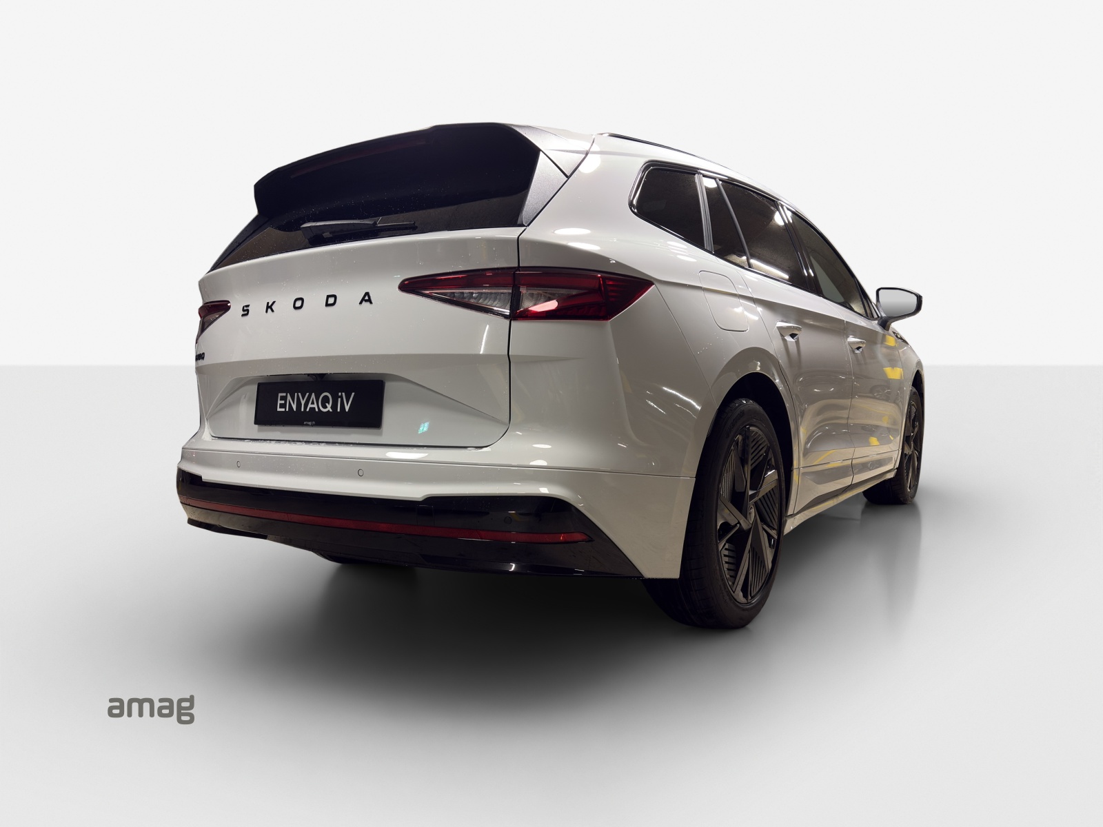 SKODA Enyaq 4x4 RS-image-4