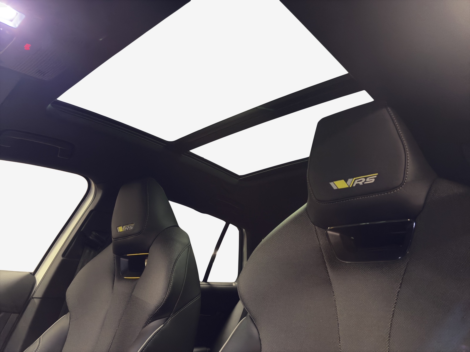 SKODA Enyaq 4x4 RS-image-15