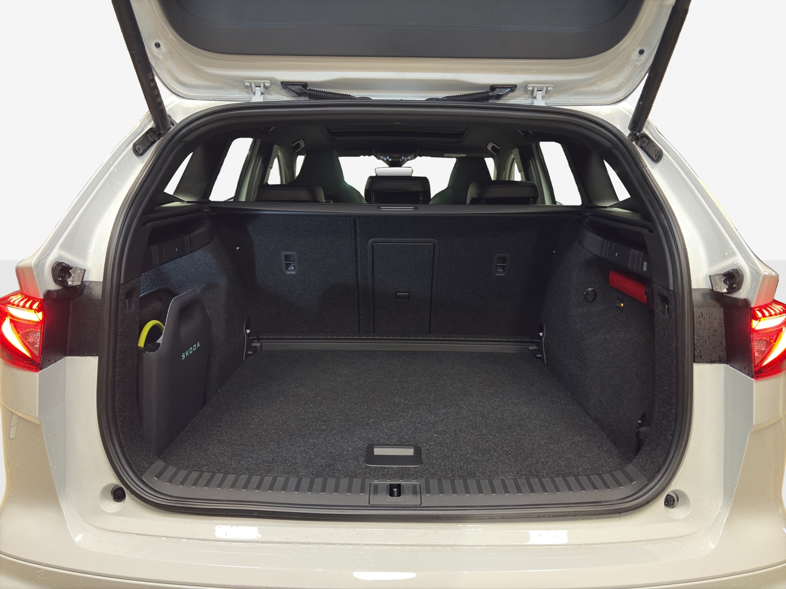 SKODA Enyaq 4x4 RS-image-12