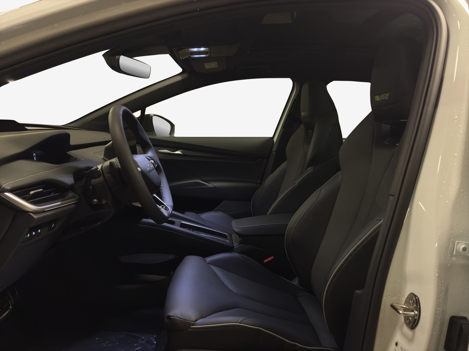 SKODA Enyaq 4x4 RS-image-7