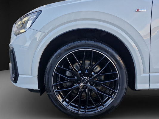 AUDI Q2 35 TFSI S lineS-tronic-image-3