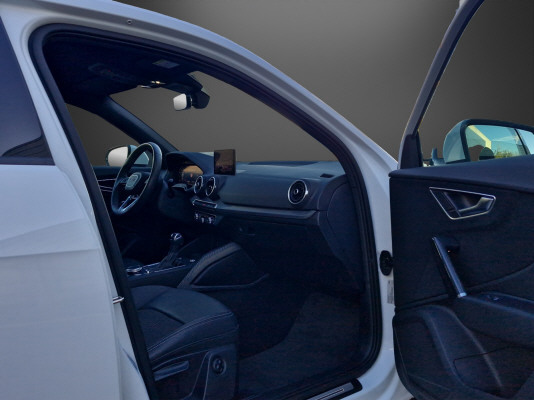 AUDI Q2 35 TFSI S lineS-tronic-image-9