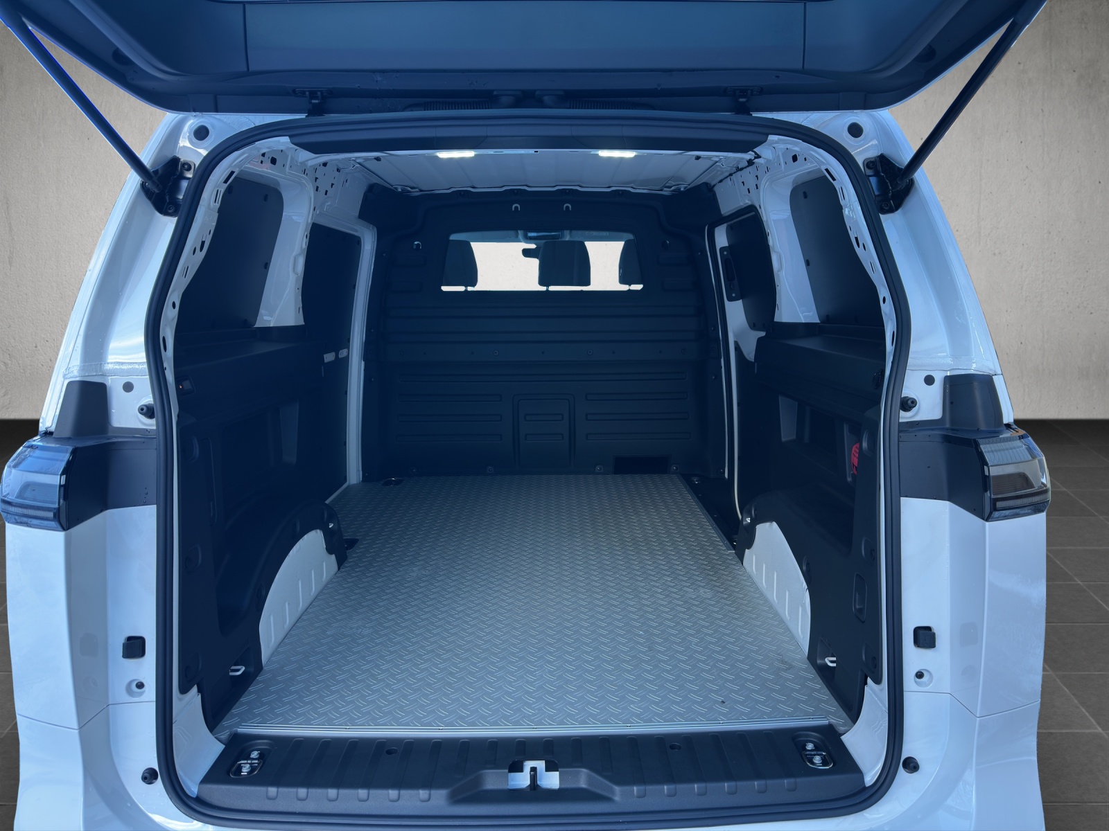 VW ID. Buzz Cargo Pro 4Motion-image-8