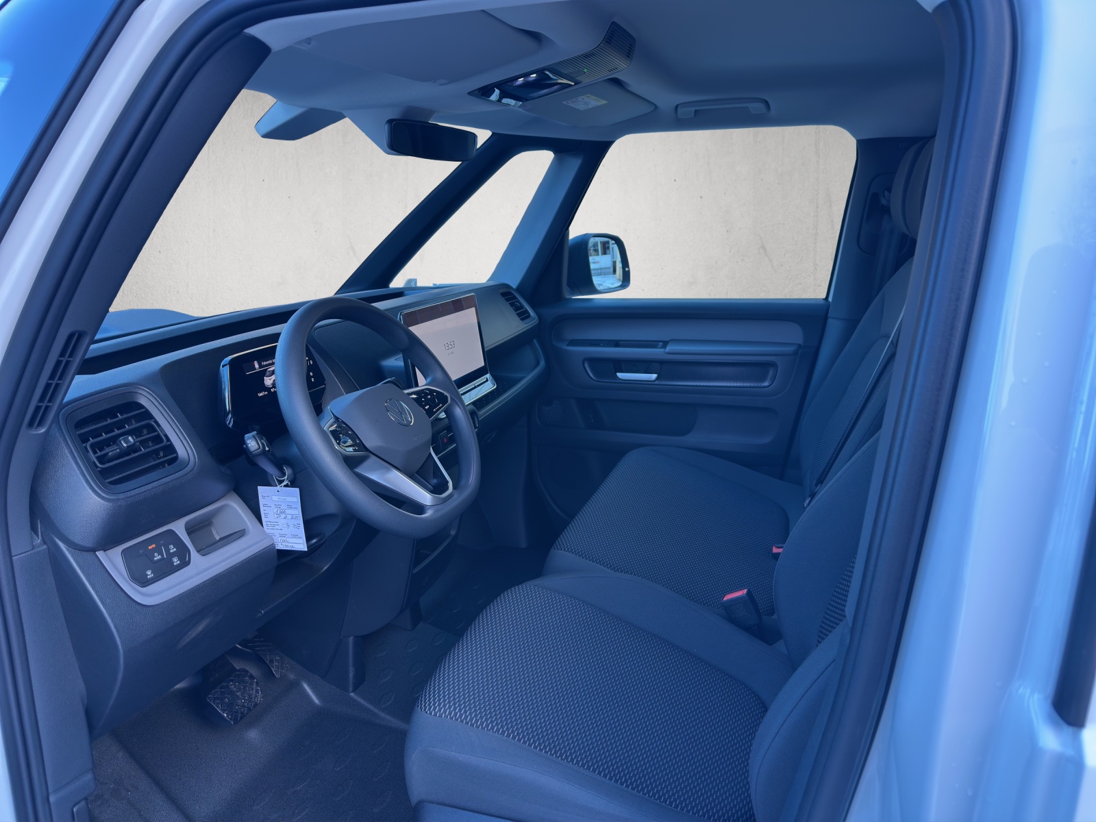 VW ID. Buzz Cargo Pro 4Motion-image-3