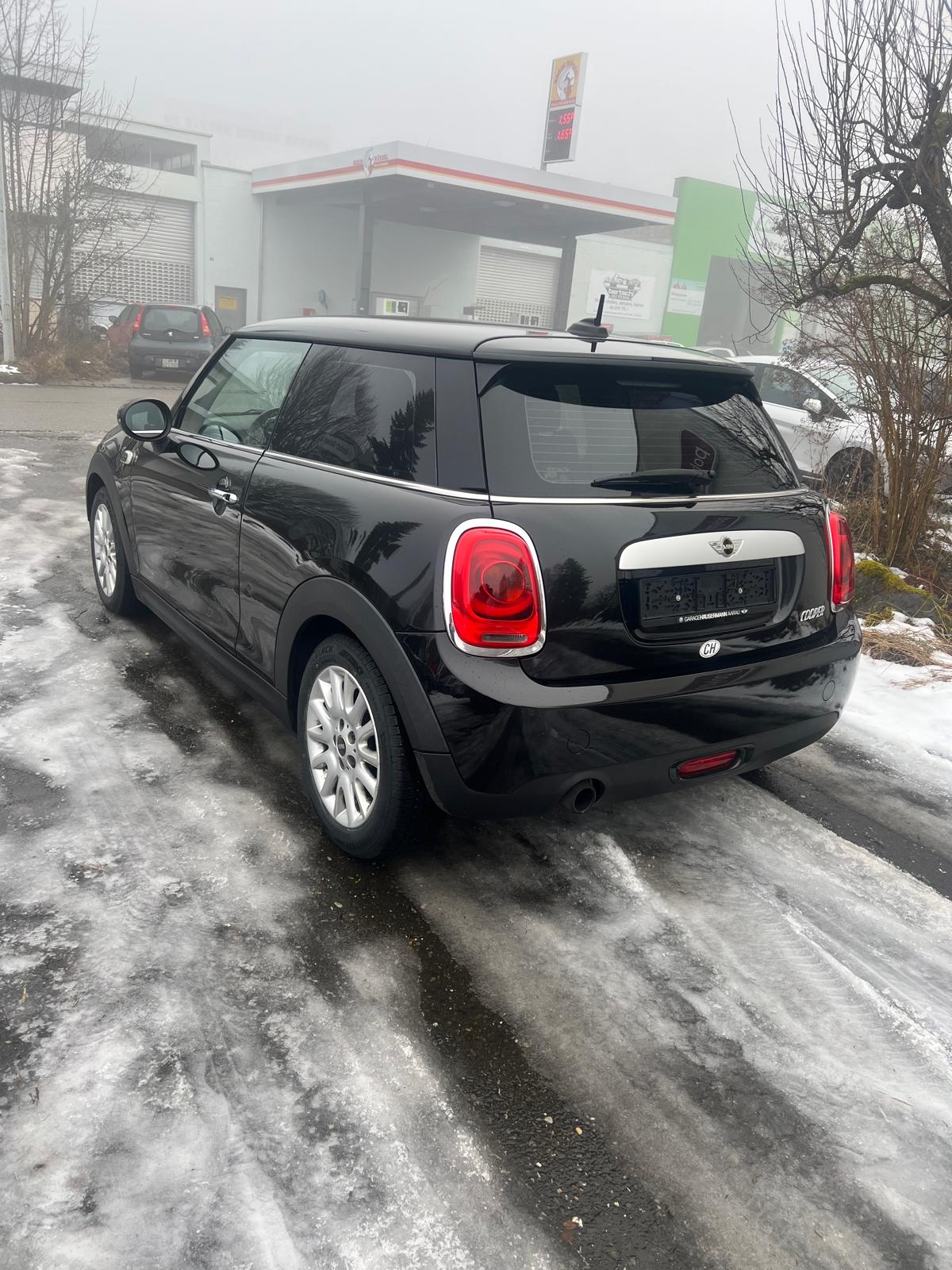 MINI Cooper-image-2