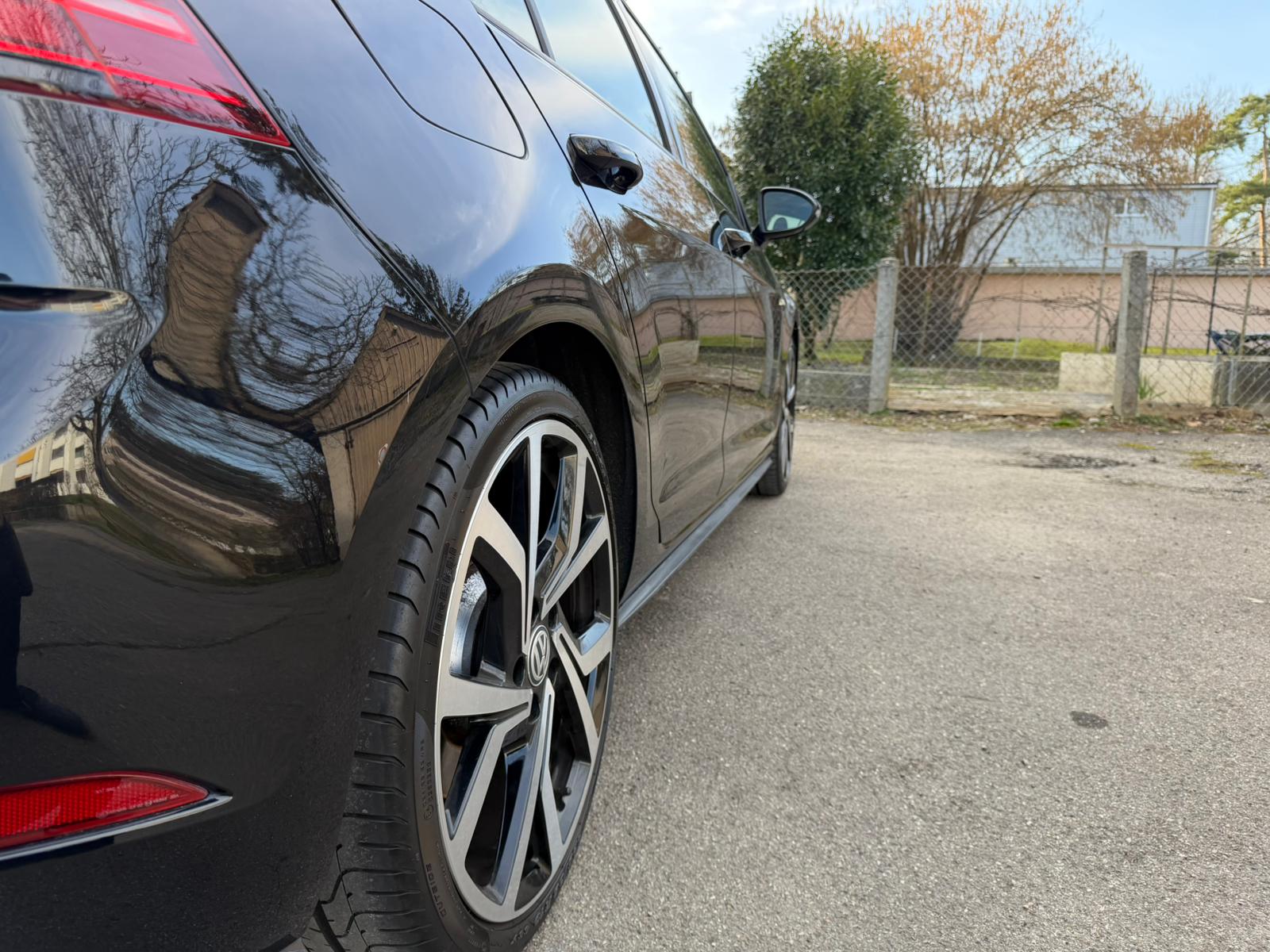 VW Golf 2.0 TSI GTI Performance DSG-image-5