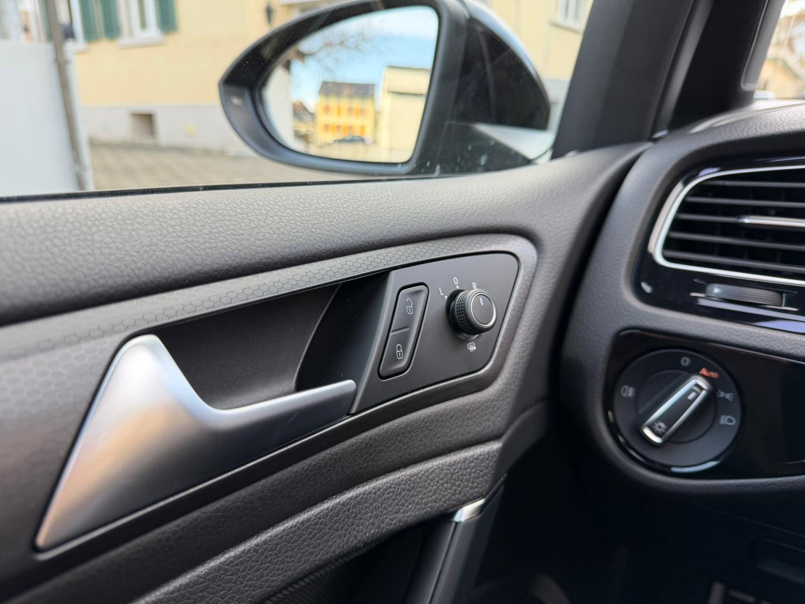 VW Golf 2.0 TSI GTI Performance DSG-image-24