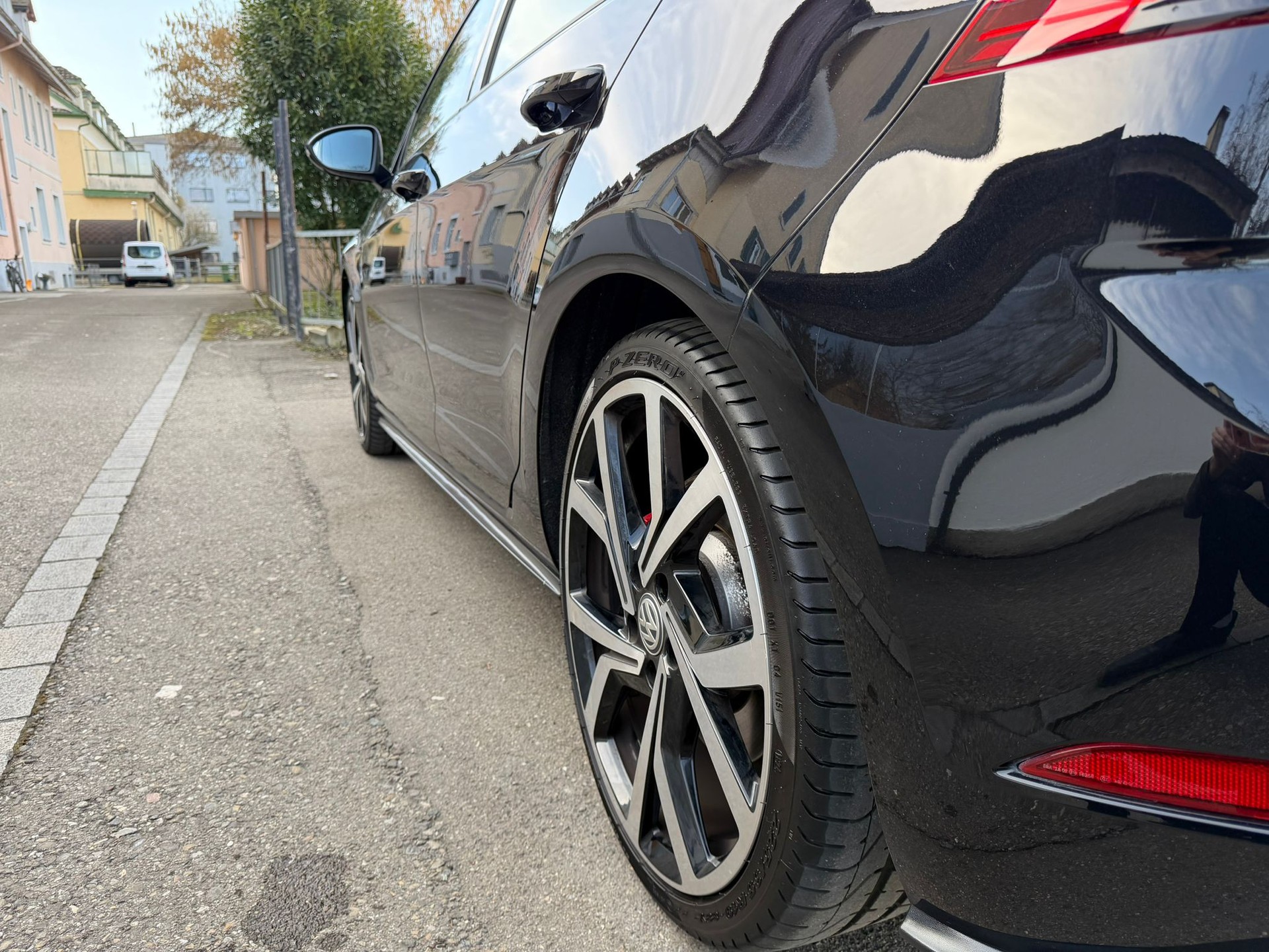 VW Golf 2.0 TSI GTI Performance DSG-image-12