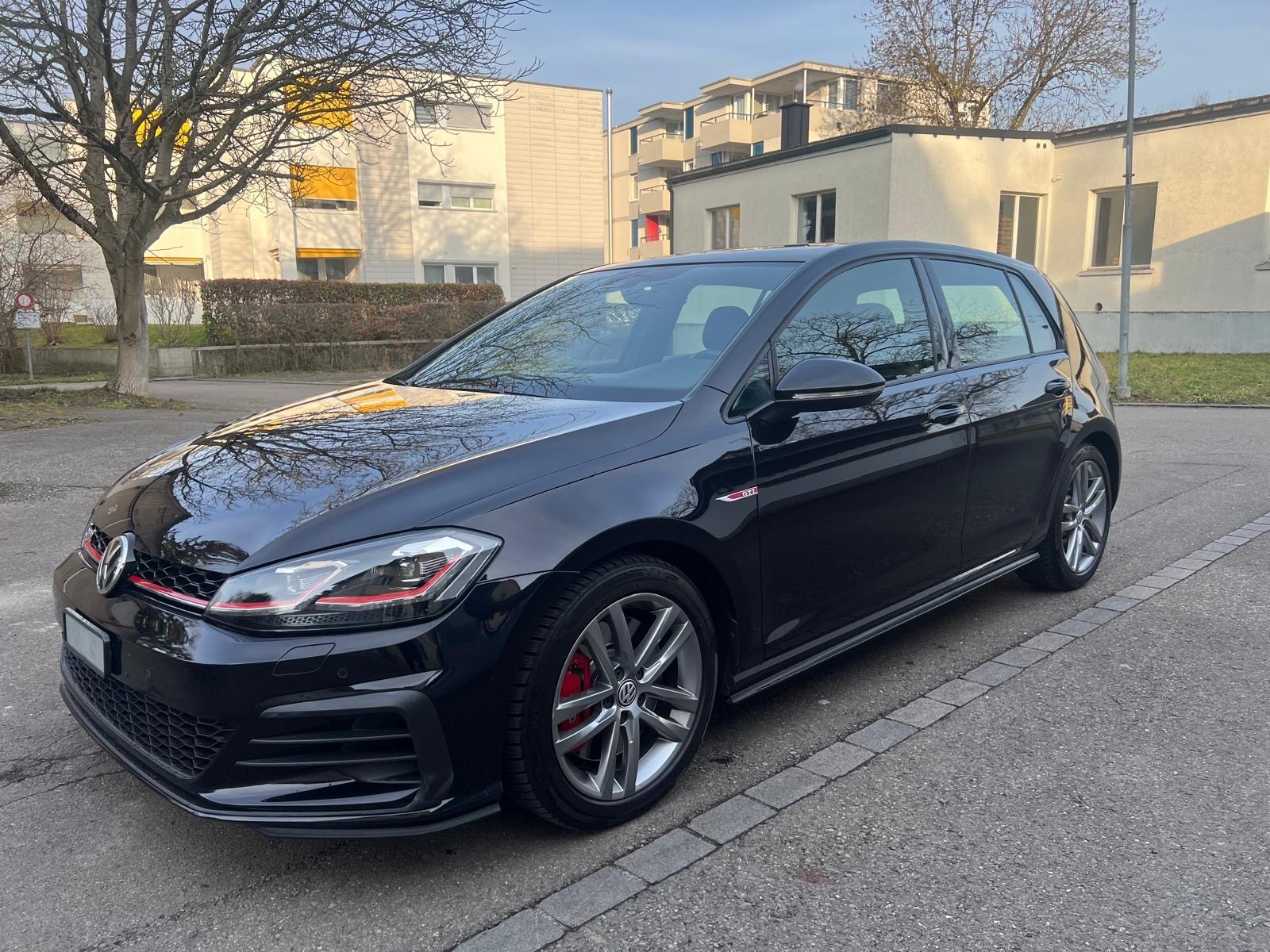 VW Golf 2.0 TSI GTI Performance DSG-image-16