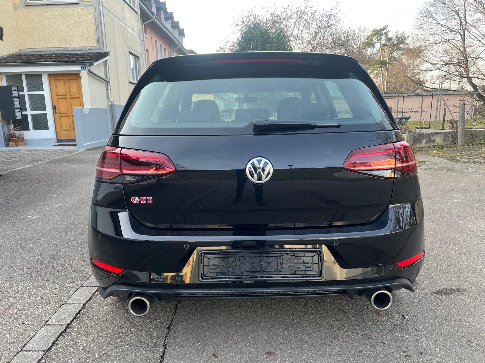VW Golf 2.0 TSI GTI Performance DSG-image-9