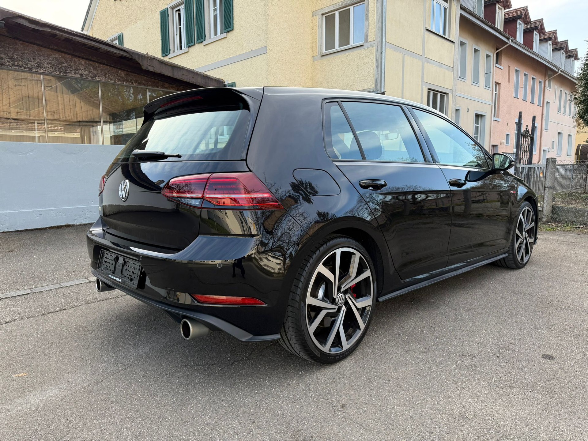 VW Golf 2.0 TSI GTI Performance DSG-image-8
