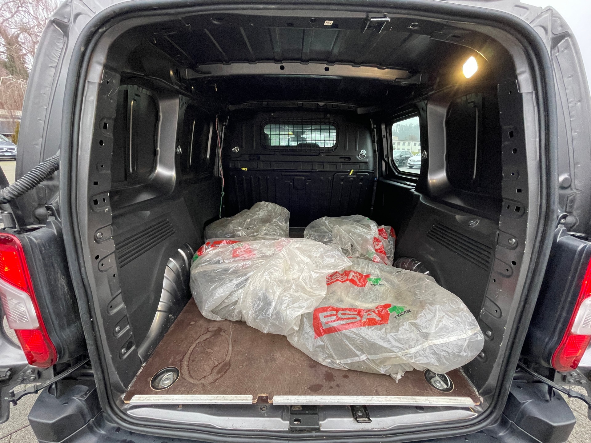 PEUGEOT Partner 1.2 Pure Tech s/s Premium 650kg-image-13