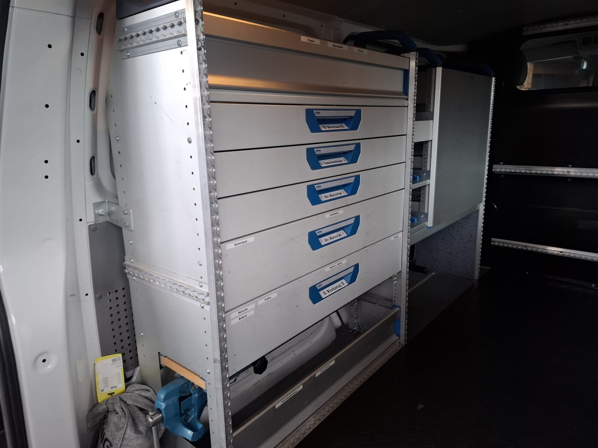 VW T5 2.0 TDI 4Motion-image-10