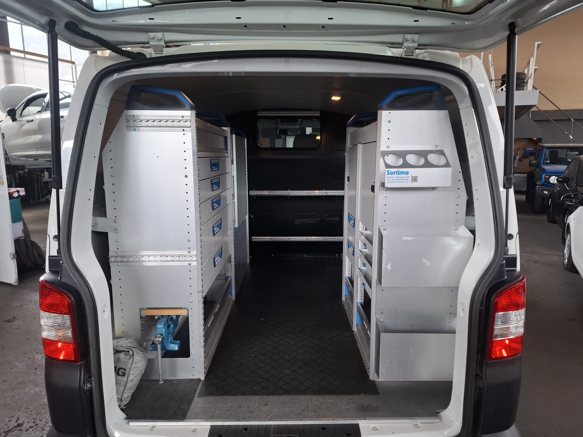 VW T5 2.0 TDI 4Motion-image-6