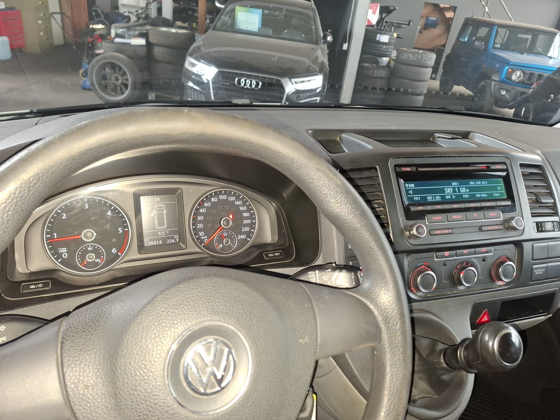 VW T5 2.0 TDI 4Motion-image-5