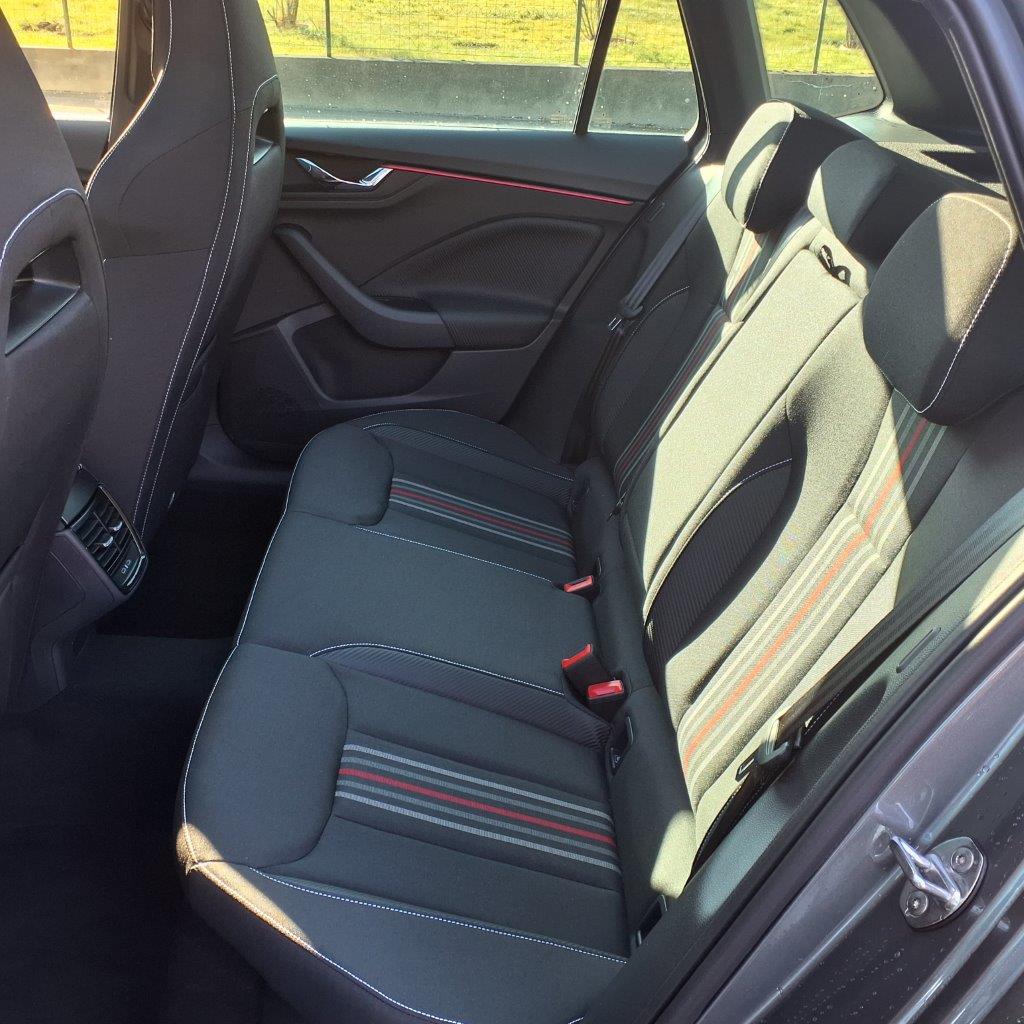 SKODA Kamiq 1.0 TSI Monte Carlo DSG-image-14