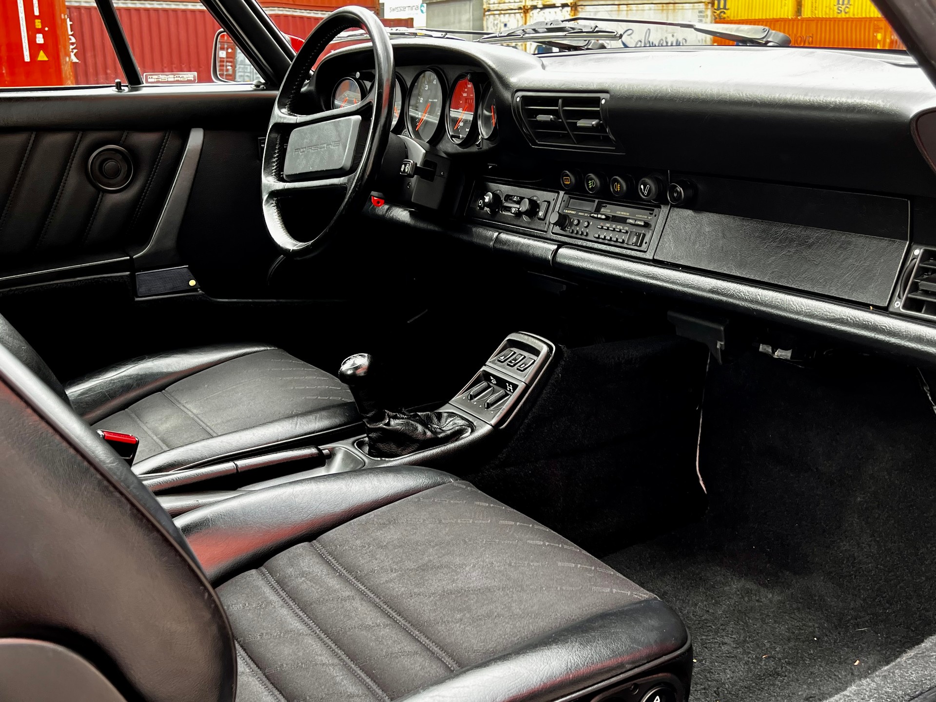 PORSCHE 911 Targa 3.6 Carrera 4-image-21