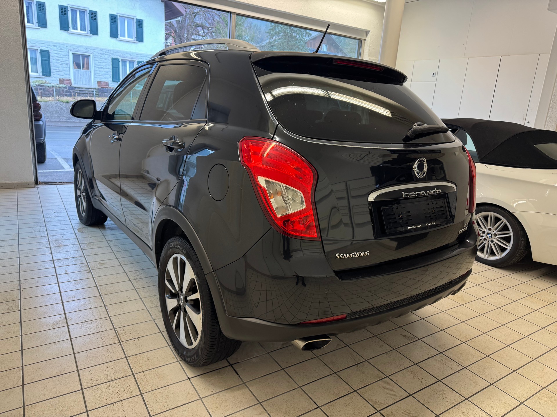 KGM-SsangYong Korando 2.0 e-XDI Quartz 4WD Automatic-image-4