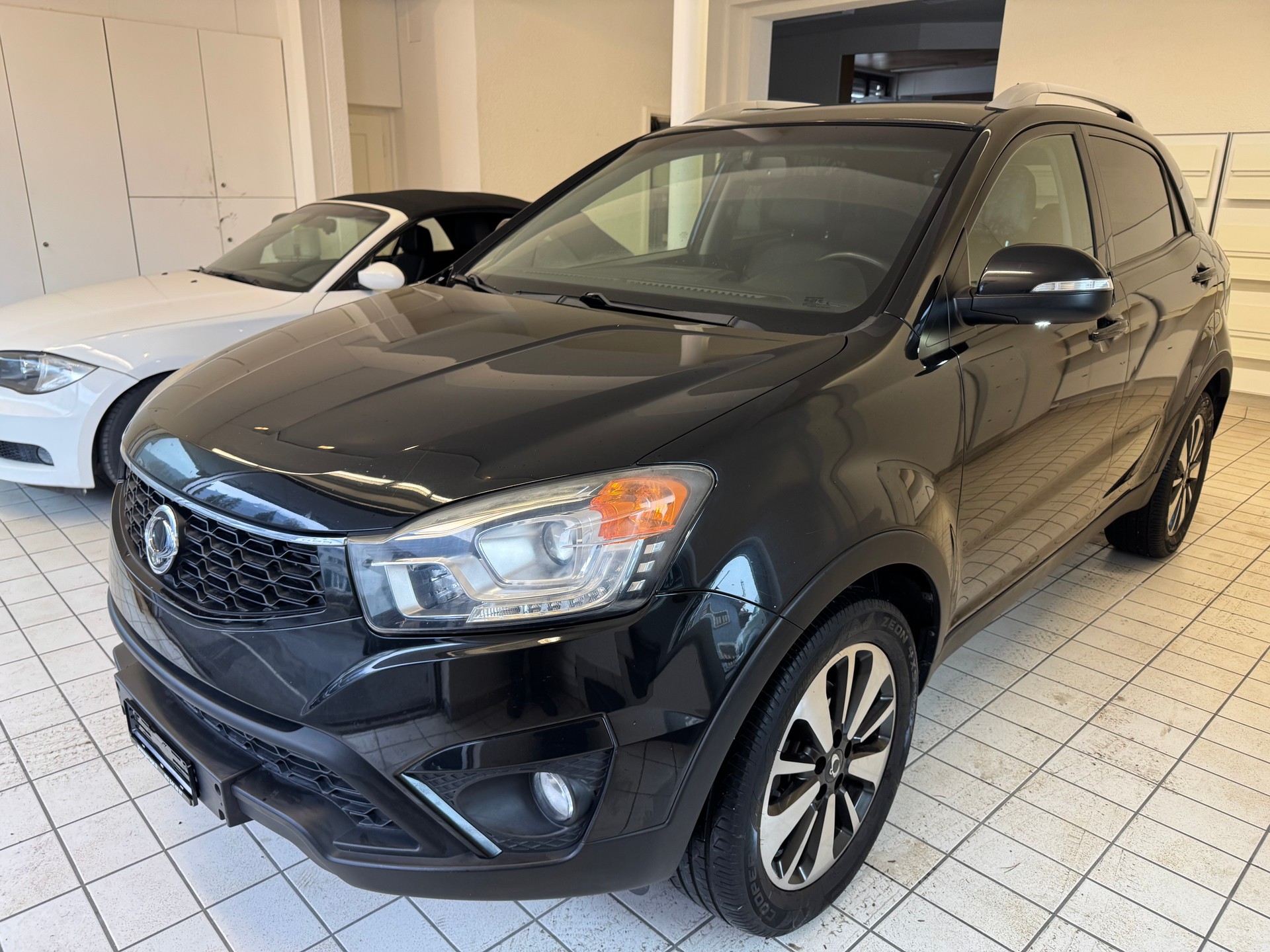 KGM-SsangYong Korando 2.0 e-XDI Quartz 4WD Automatic-image-2