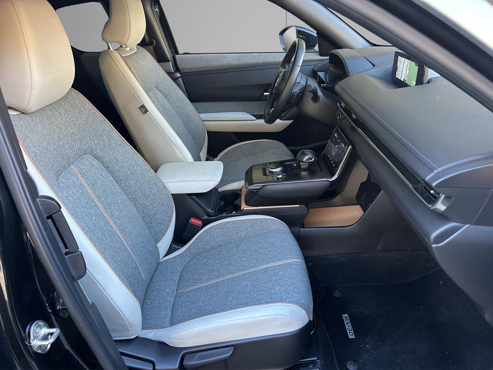 MAZDA MX-30 e-Skyactiv Advantage-image-12